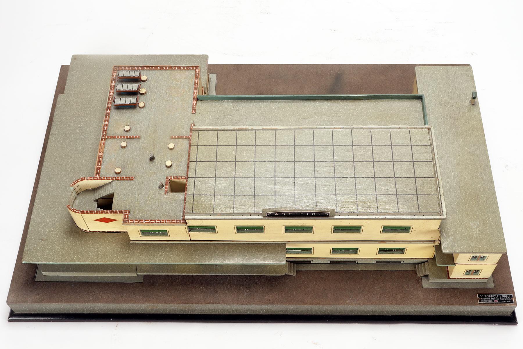 Scientific wooden model of the architecture of a dairy farm, Italy of the 40s For Sale 13