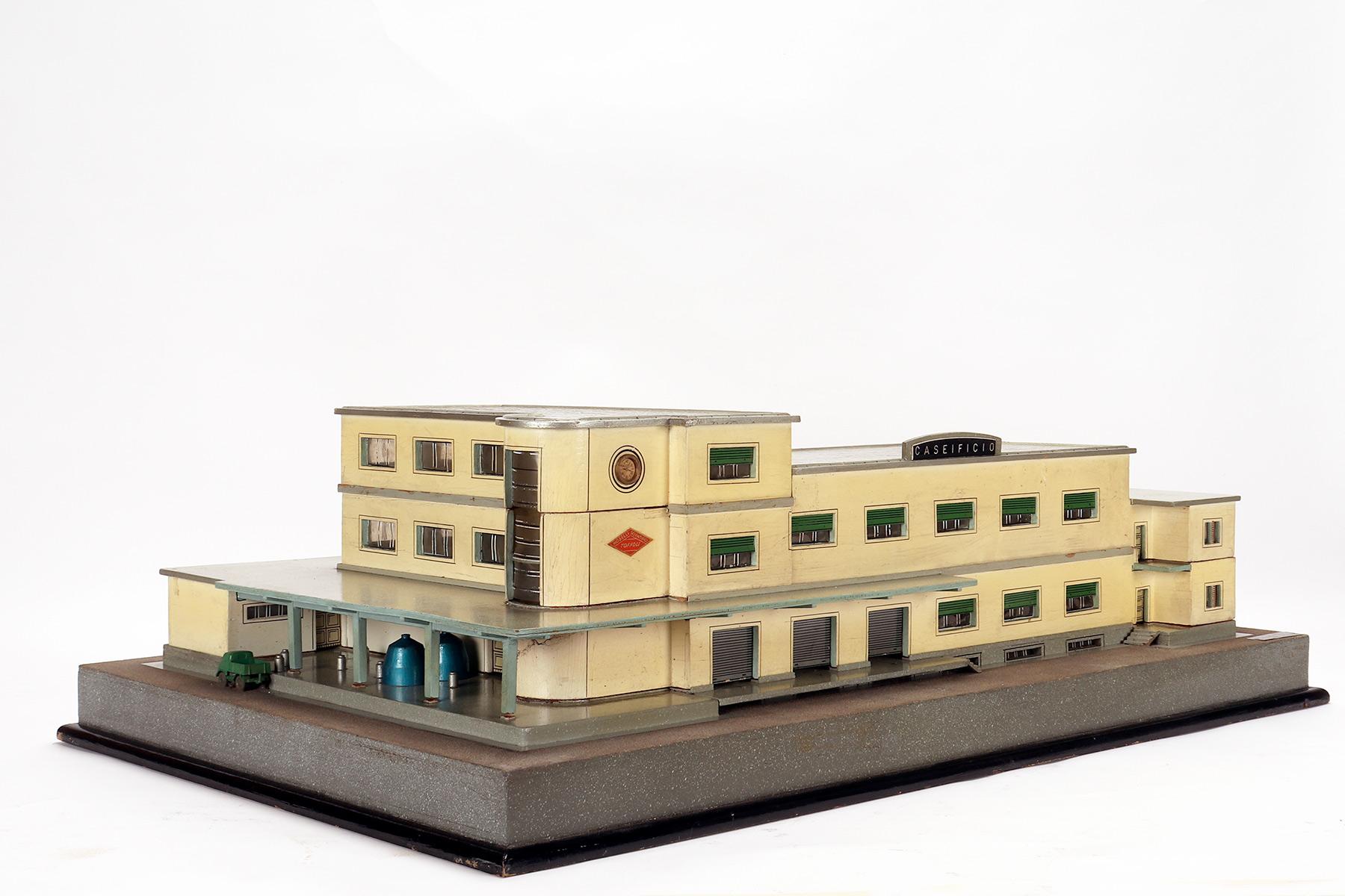 Wood Scientific wooden model of the architecture of a dairy farm, Italy of the 40s For Sale