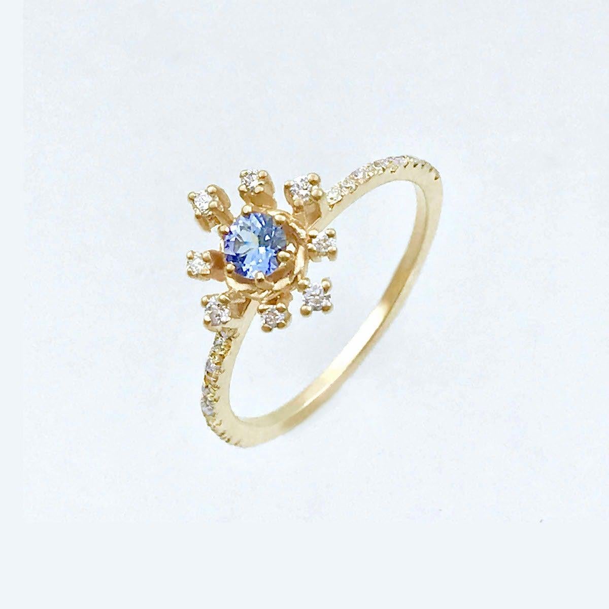 For Sale:  Scilla Dee Blue Sapphire and Diamond Star Ring 18 Karat 13