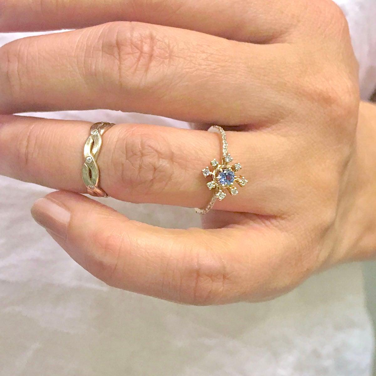 For Sale:  Scilla Dee Blue Sapphire and Diamond Star Ring 18 Karat 7