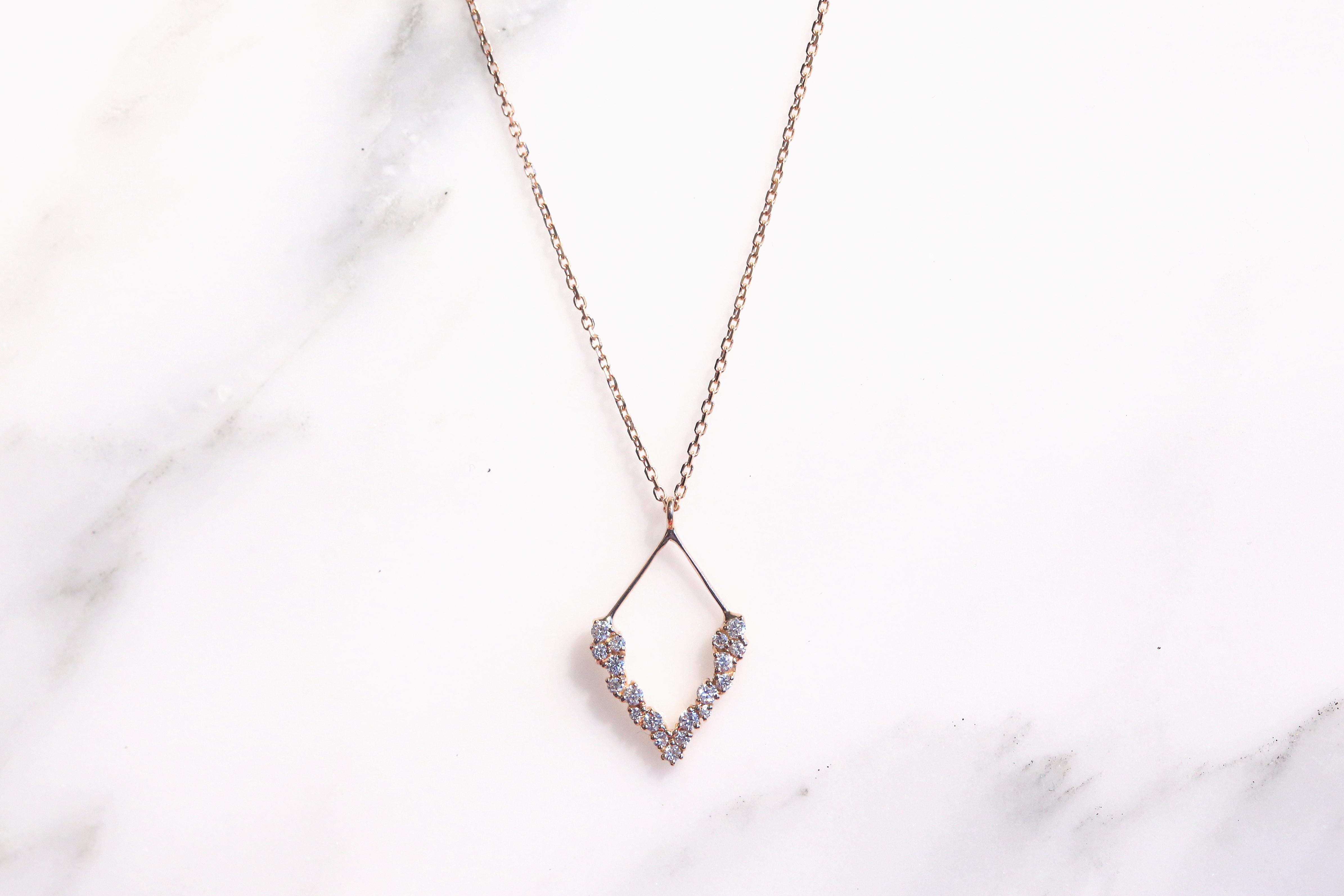 The Half Dream Diamonds necklace features 0.30ct of white diamonds set in 18k gold.