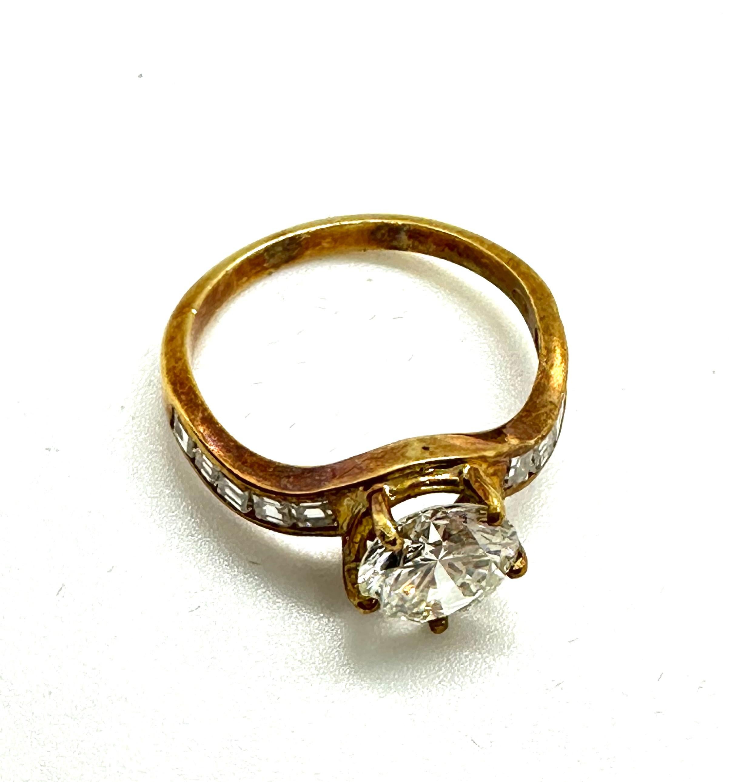 Sparkling diamond engagement ring ct. 1.69 For Sale 6
