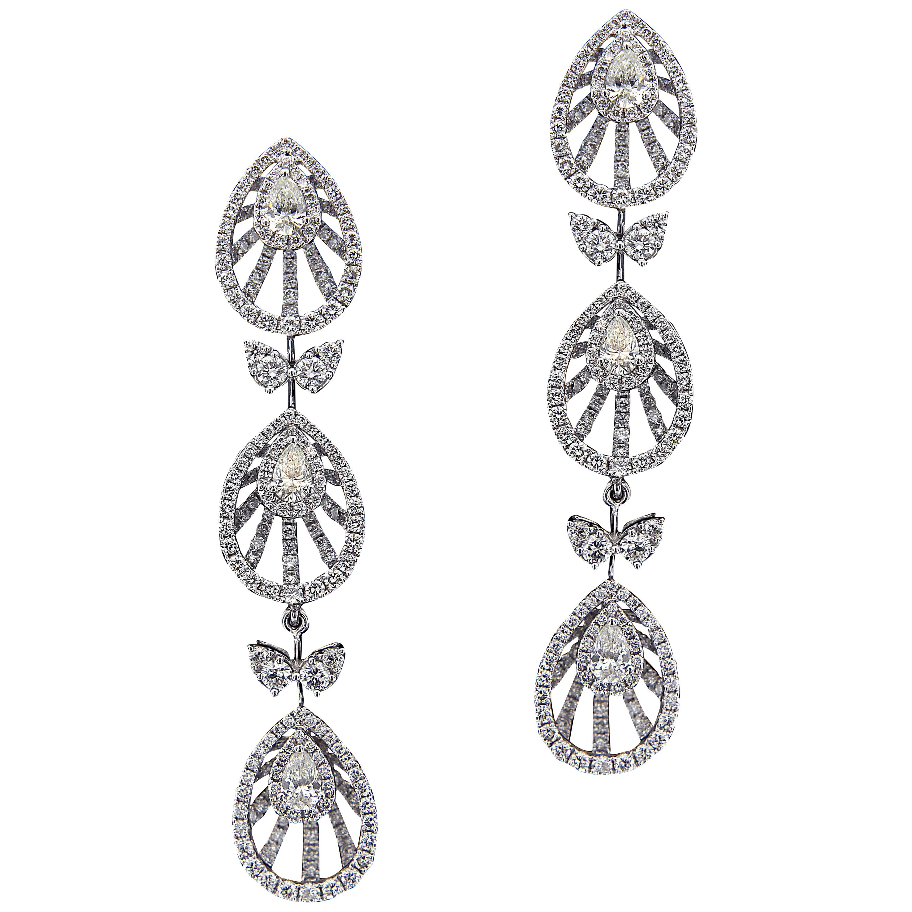 Scintillating 18 Karat White Gold and Diamond Wedding and Engagement Earrings