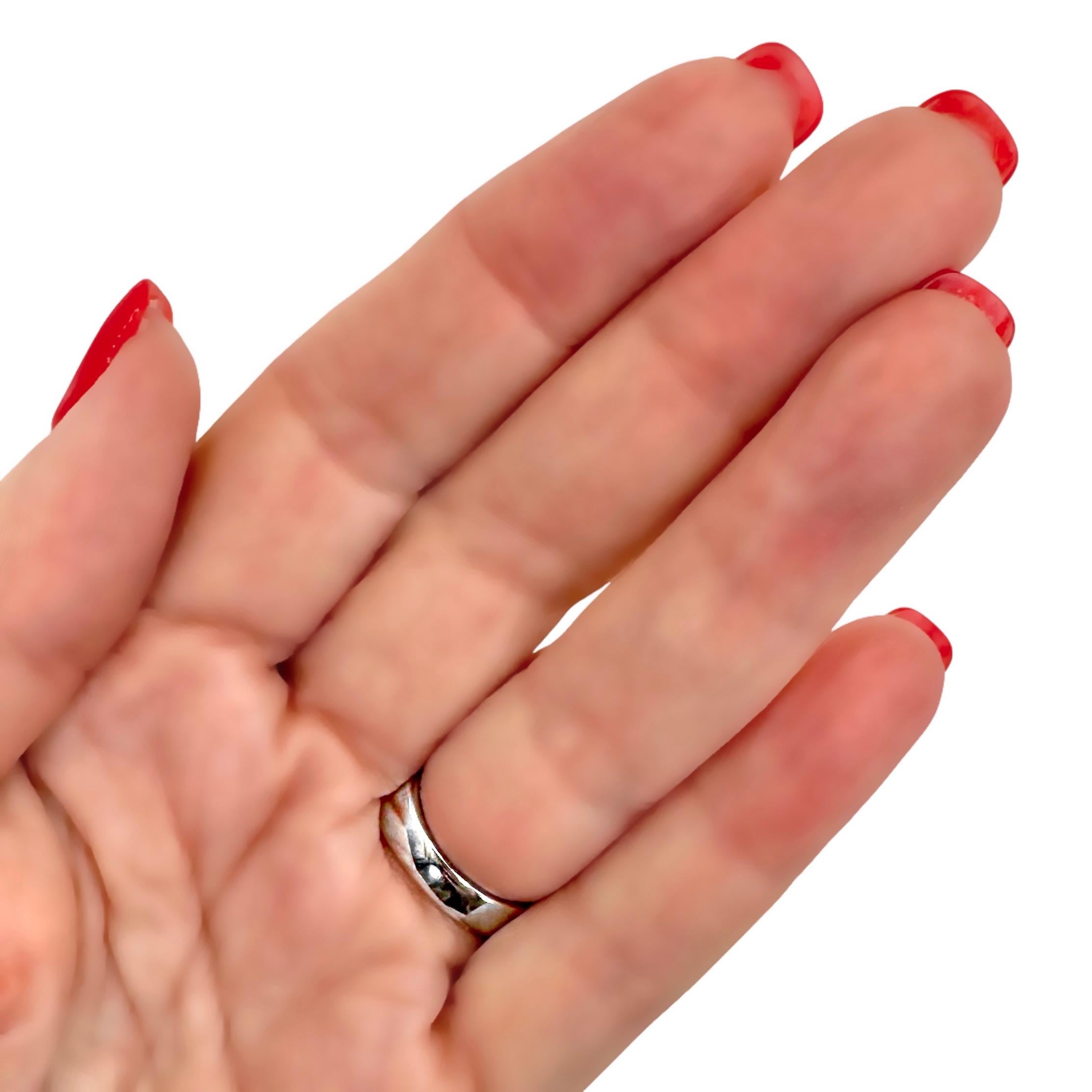 Bague de cocktail en or blanc et diamants, scintillante et réalisée par des experts en vente 7