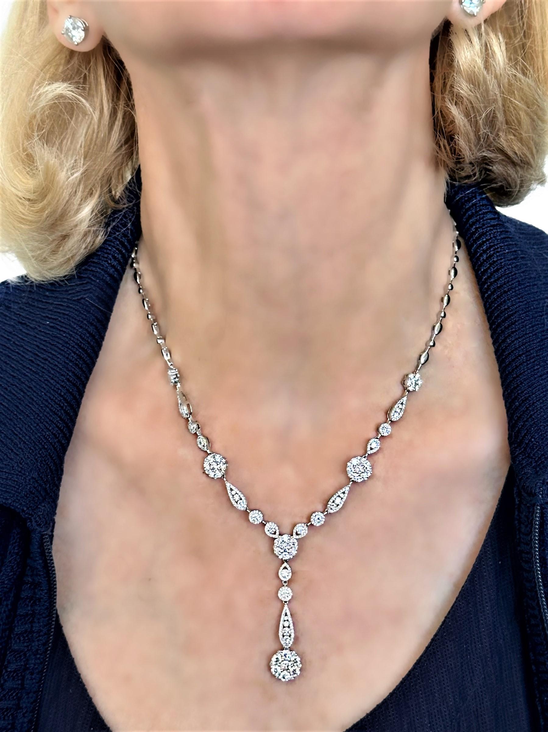 Scintillating Modern 18K White Gold Diamond Fashion Necklace with Drop For Sale 4
