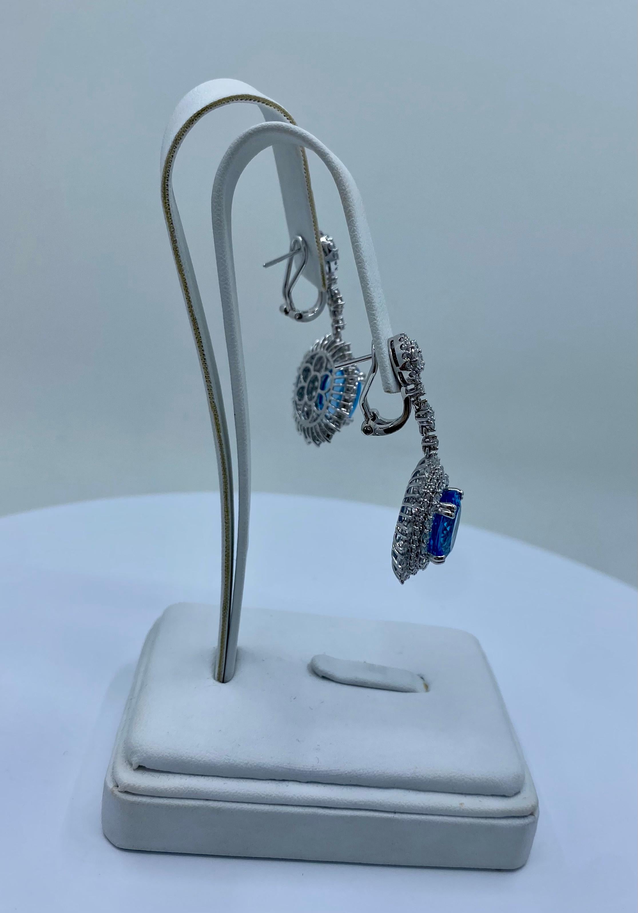 Scintillating Pair of 16.34 Carat Vivid Blue Topaz and Diamond 18K Gold Earrings In Excellent Condition For Sale In Tustin, CA