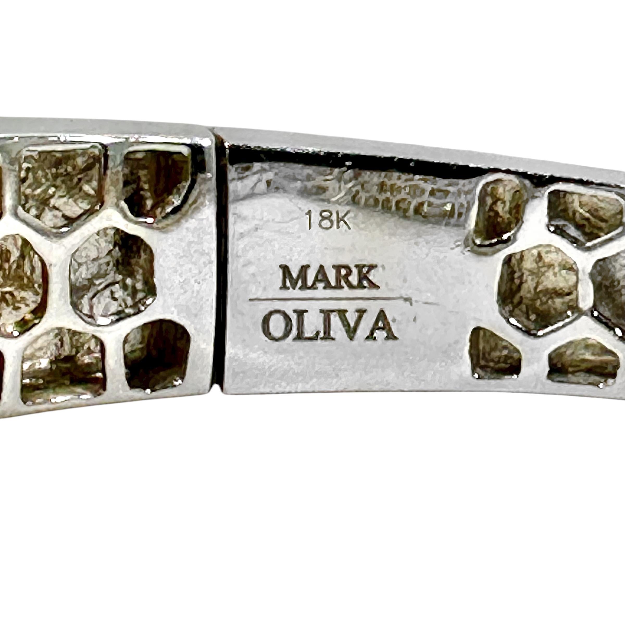 Donna Bracciale Bangle con diamanti bianchi e gialli scintillanti in oro bianco 18 carati in vendita