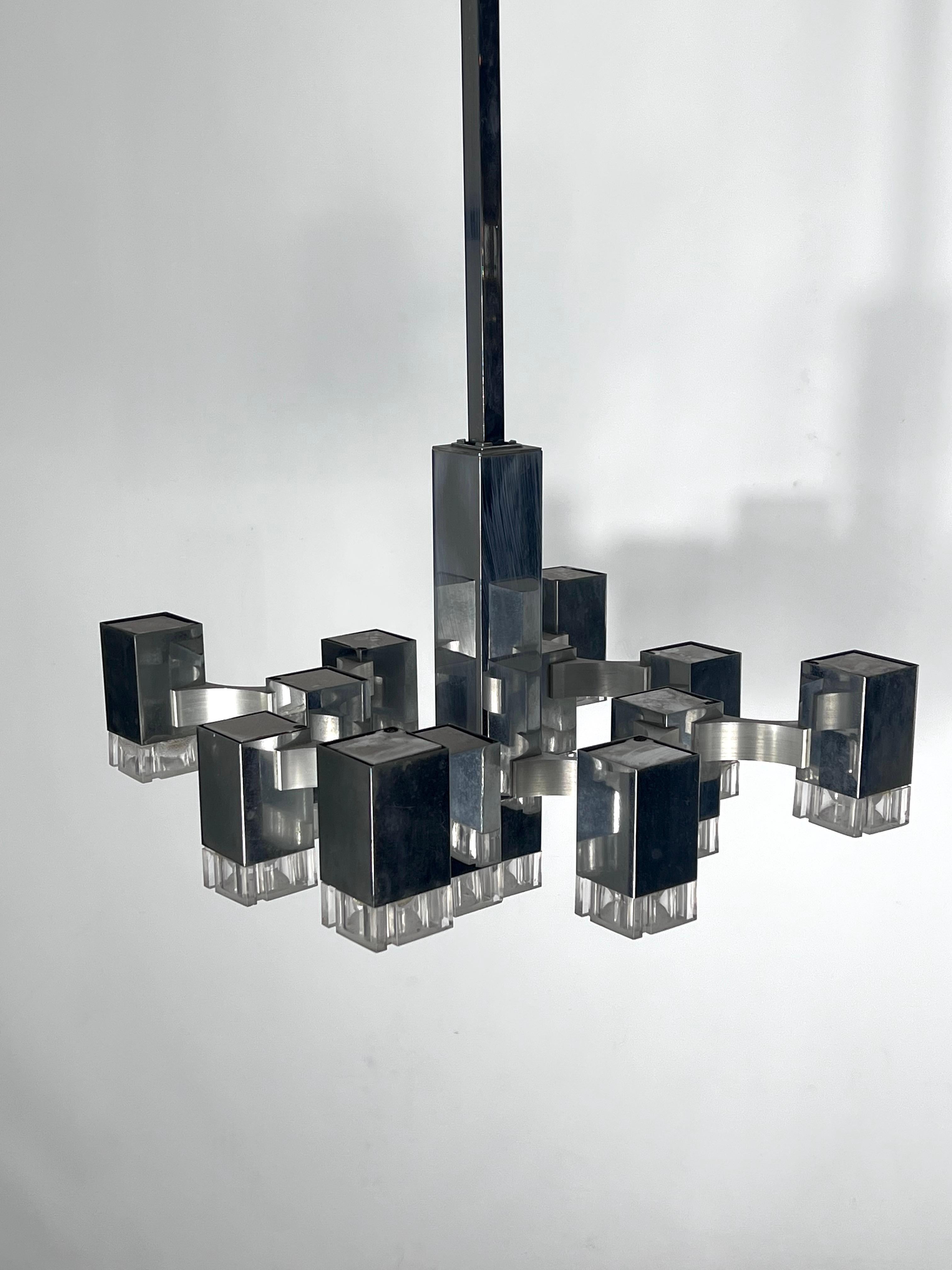 Sciolari 13 Lights Chrome Chandelier Model Cubic from 70s In Good Condition In Catania, CT