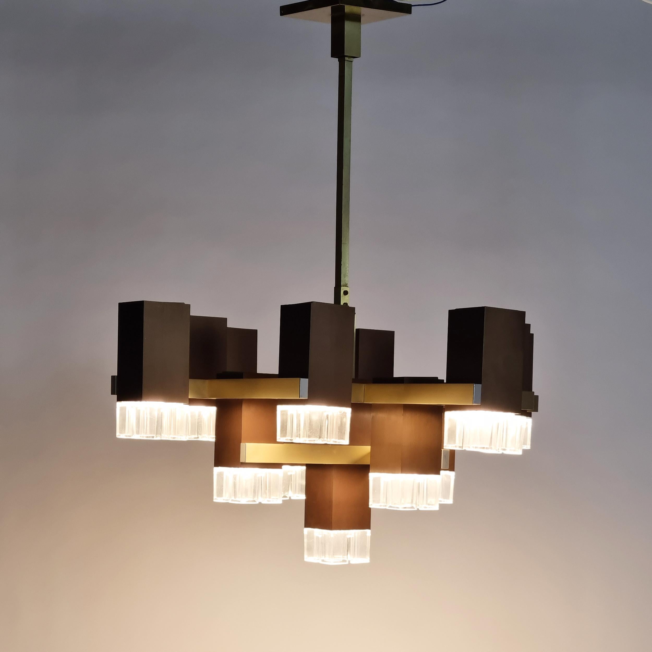 Late 20th Century Sciolari 15 Cubic Chandelier, Italia, 1970s