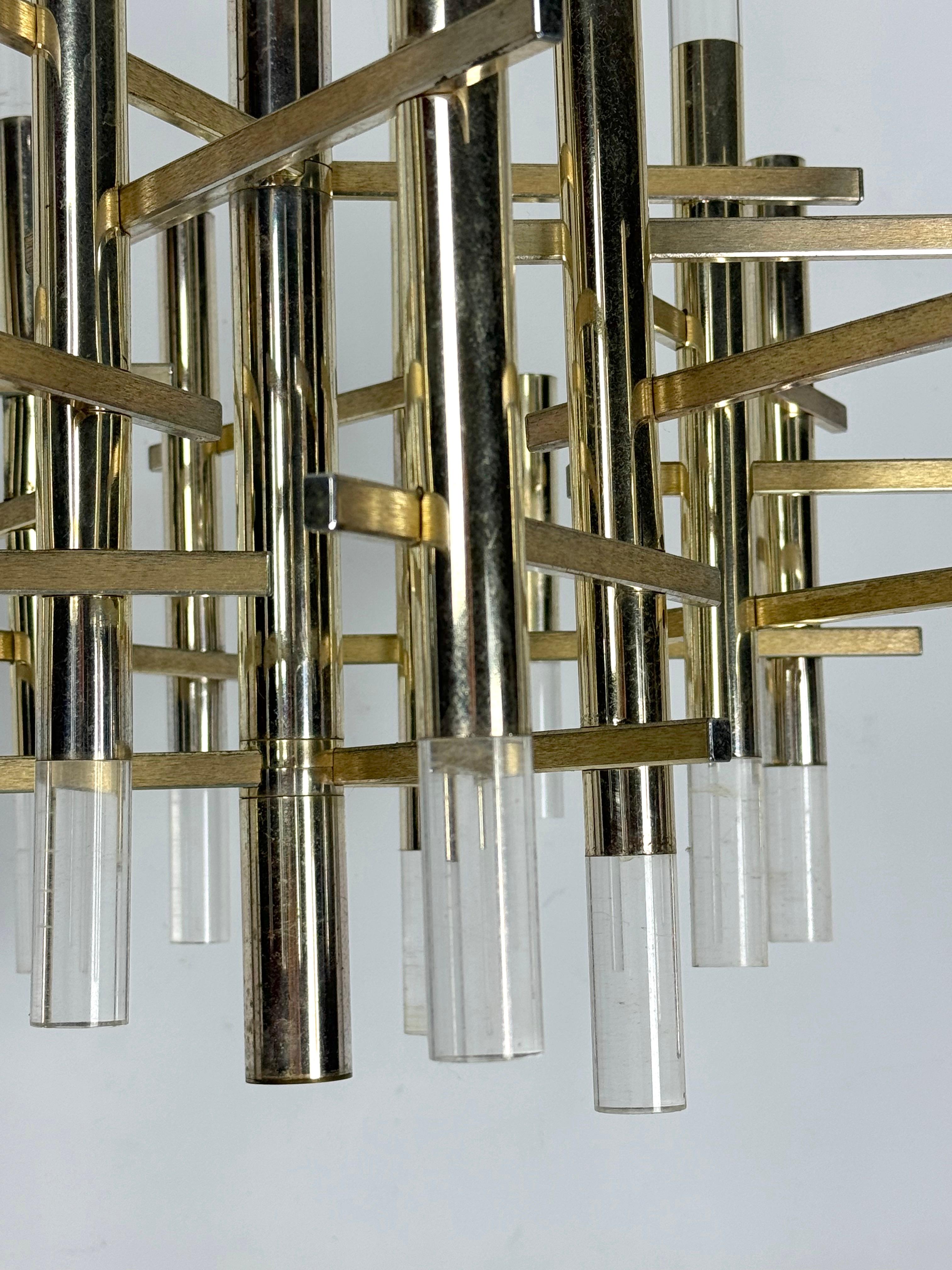 Sciolari Lustre à 15 lumières en chrome et plexiglas légèrement doré modèle Ice, Italie en vente 1