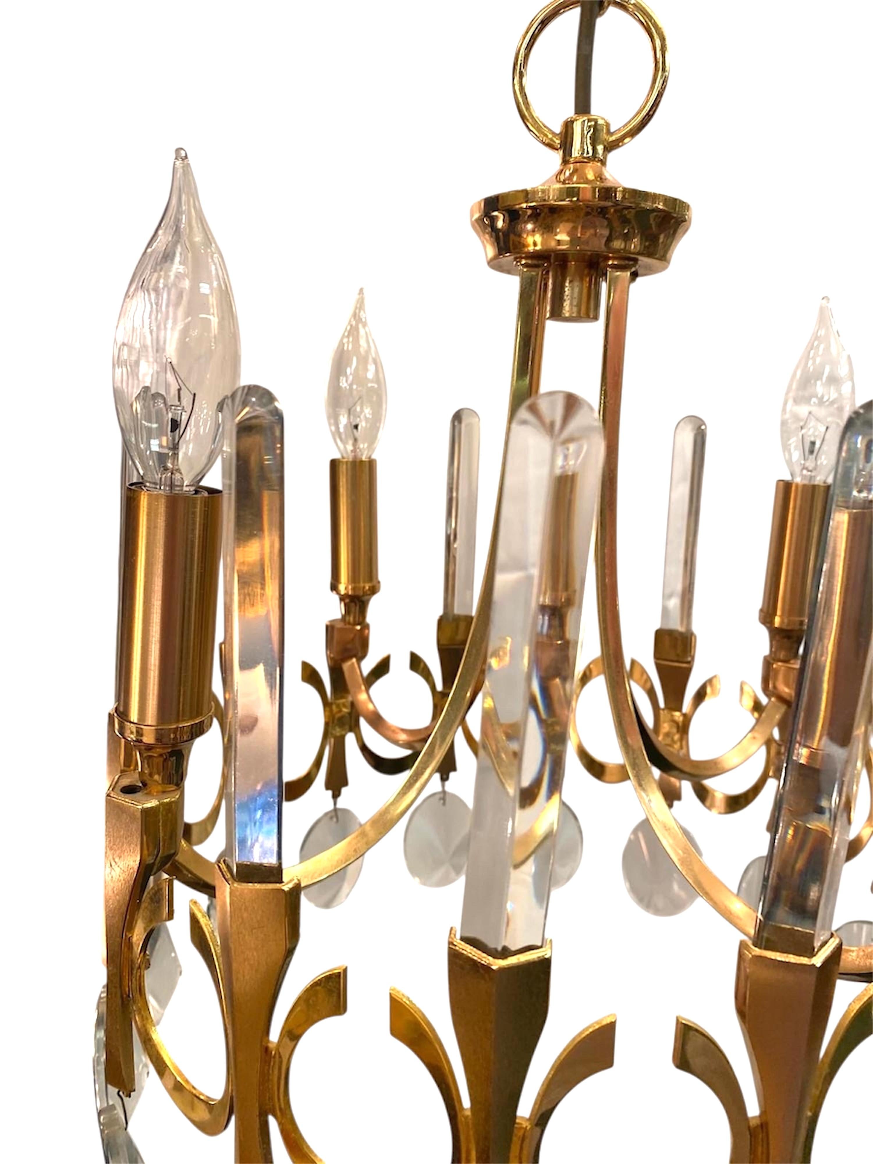 Italiano Lampadario Sciolari 1960 in cristallo e placca d'oro in vendita