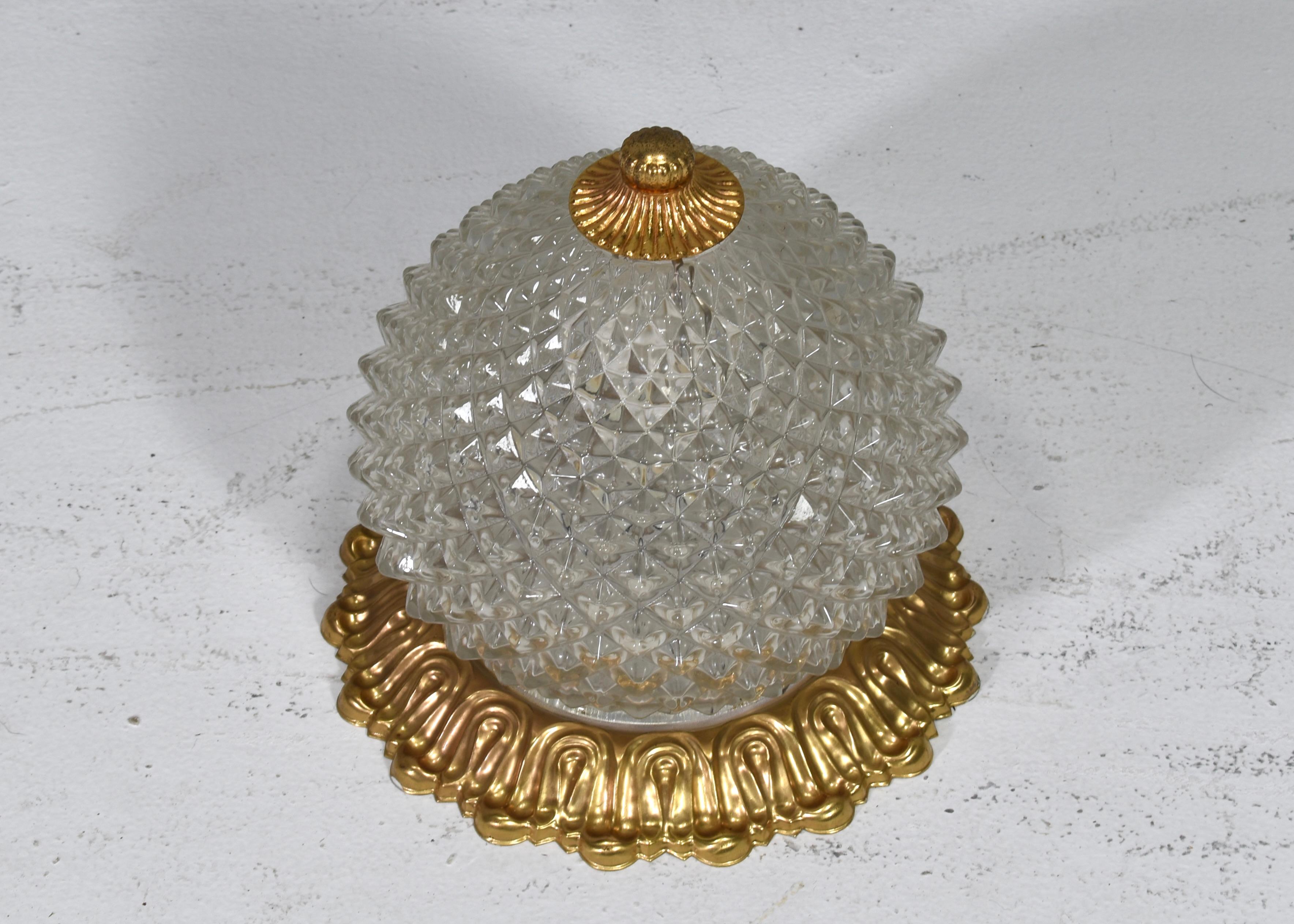 SCIOLARI Brass Pineapple Ceiling lamp / Wall Scone, Italy - circa 1960 - 1970 In Good Condition For Sale In Pijnacker, Zuid-Holland