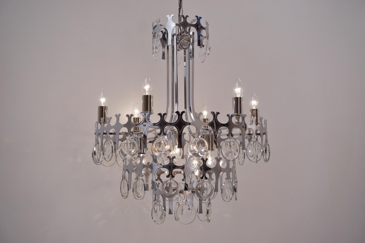 Brutalist Sciolari chandelier `Ovali` 12 lights, chrome with crystals, circa 1970s  For Sale