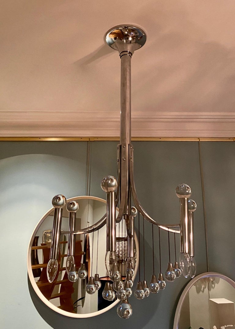 Sciolari Chandelier with Clear Glass Globes In Good Condition In London, GB