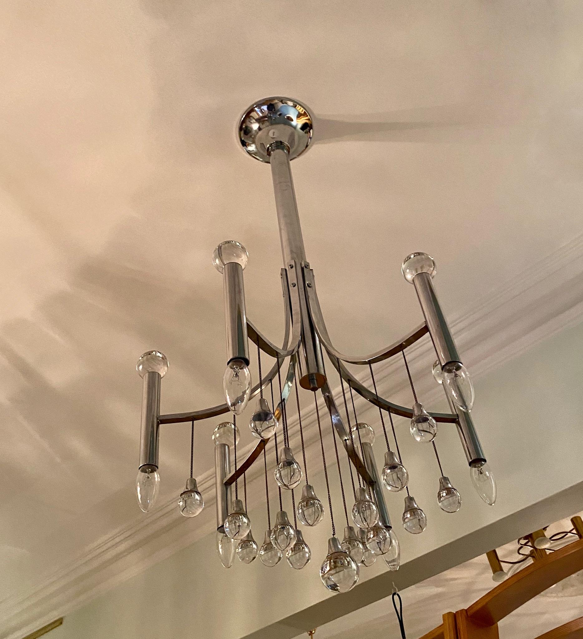 Mid-20th Century Sciolari Chandelier with Clear Glass Globes