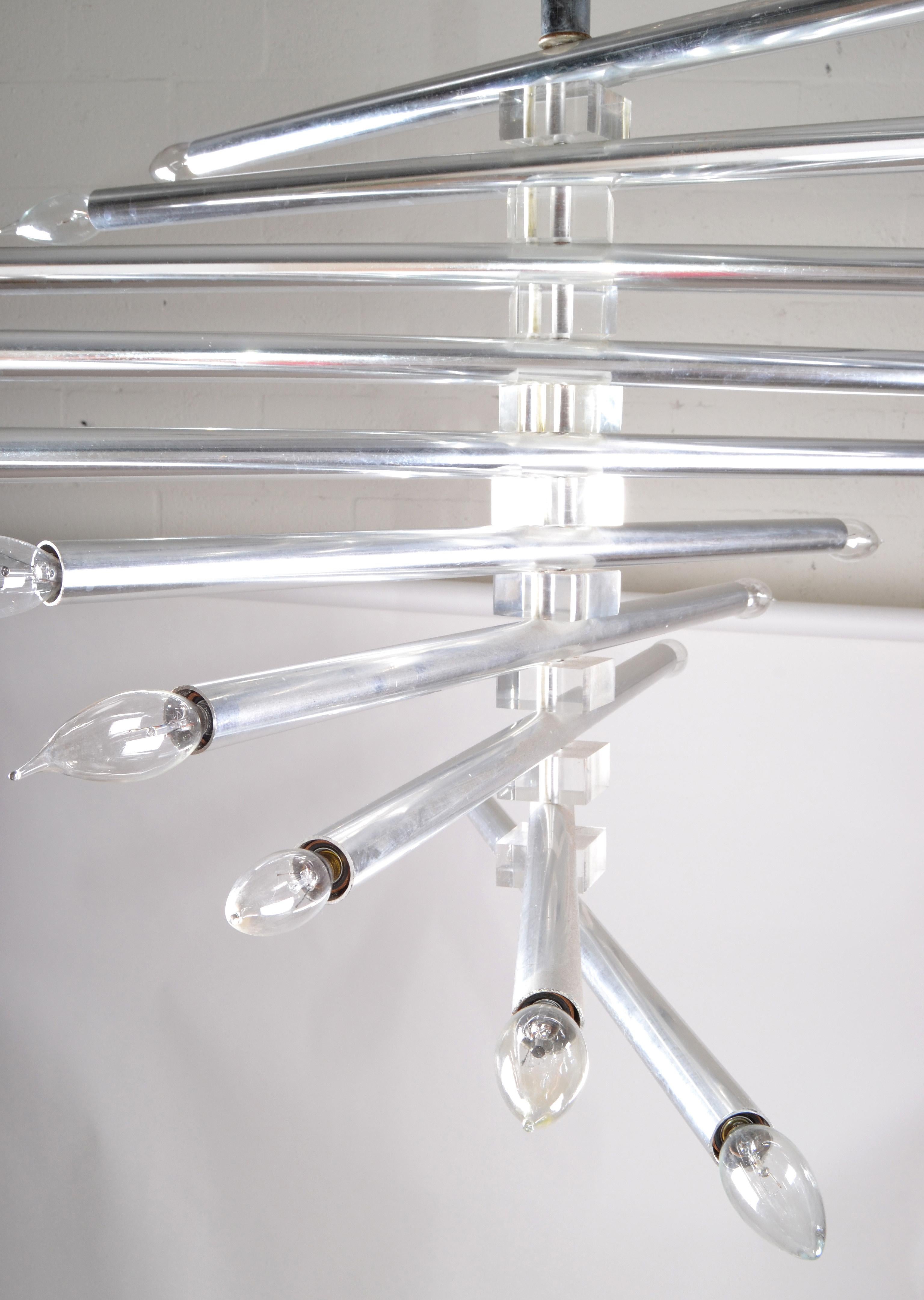 Sciolari Chrome and Lucite 20-Light Chandelier Mid-Century Modern, Italy, 1970 For Sale 2