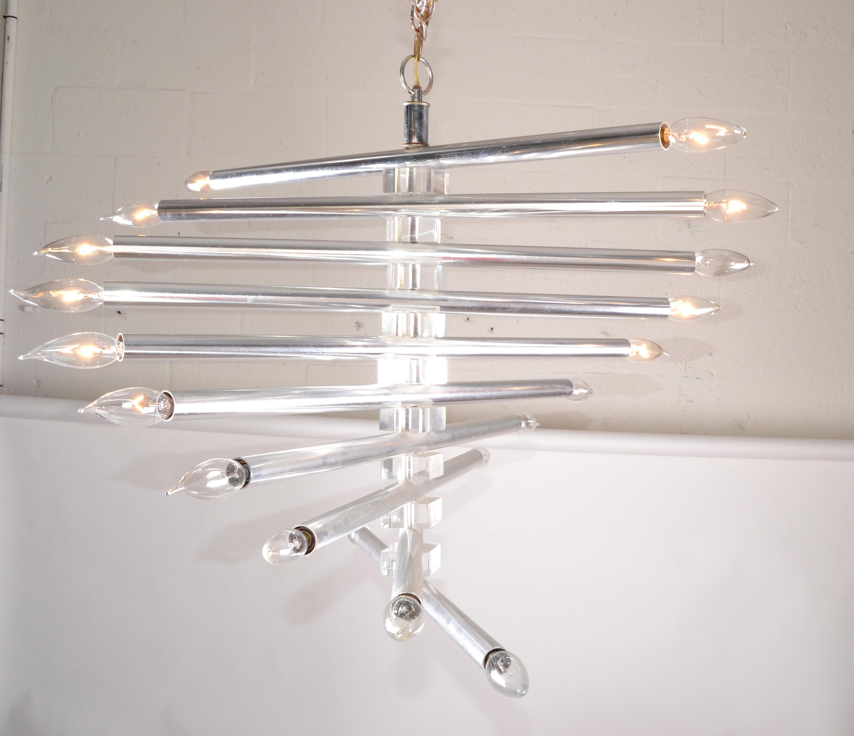 Sciolari Chrome and Lucite 20-Light Chandelier Mid-Century Modern, Italy, 1970 For Sale 3