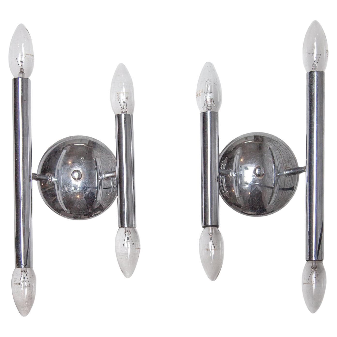 Juego de dos apliques de pared Sciolari Chrome Midcentury Modern, años 60 en venta