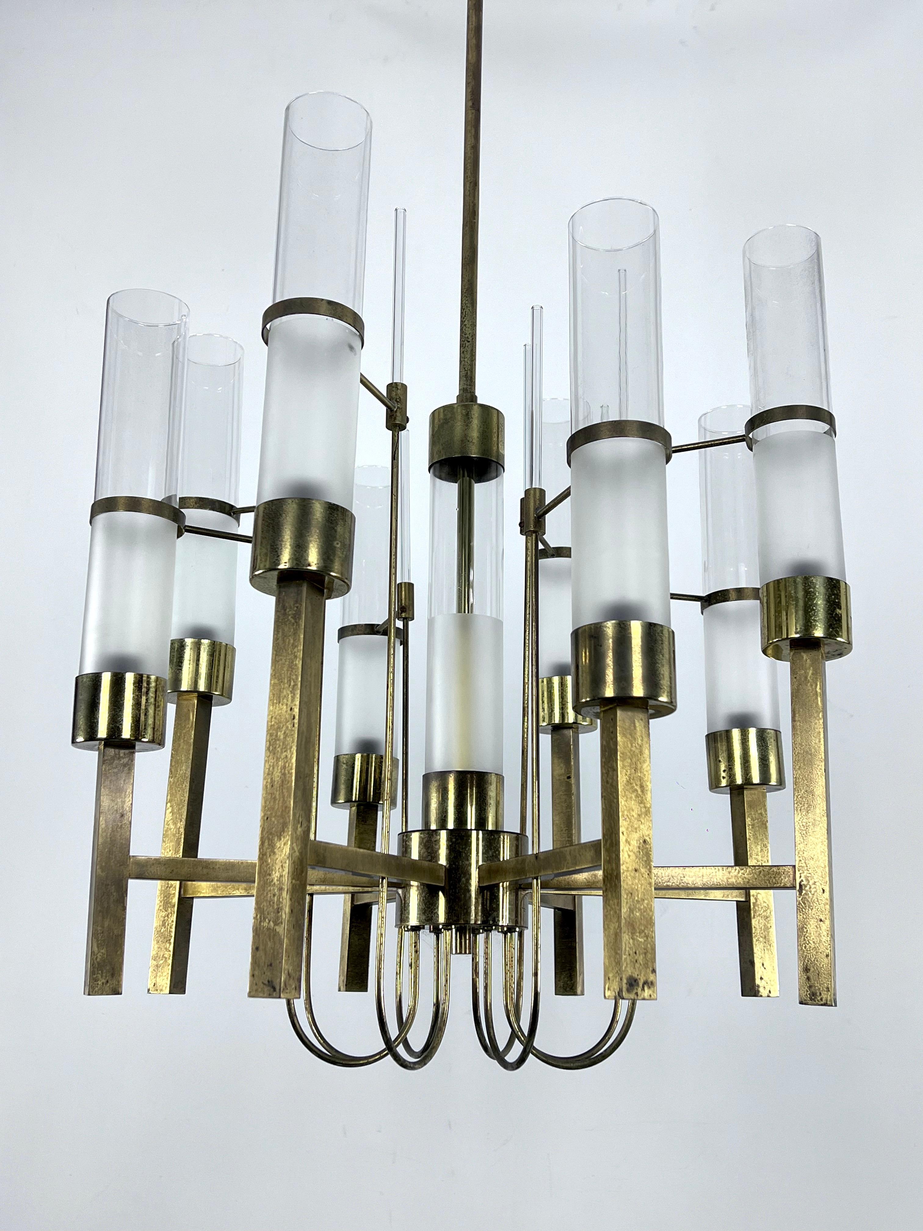 Mid-Century Modern Sciolari, eight arms brass and glass tube chandelier. Italy 1960s For Sale