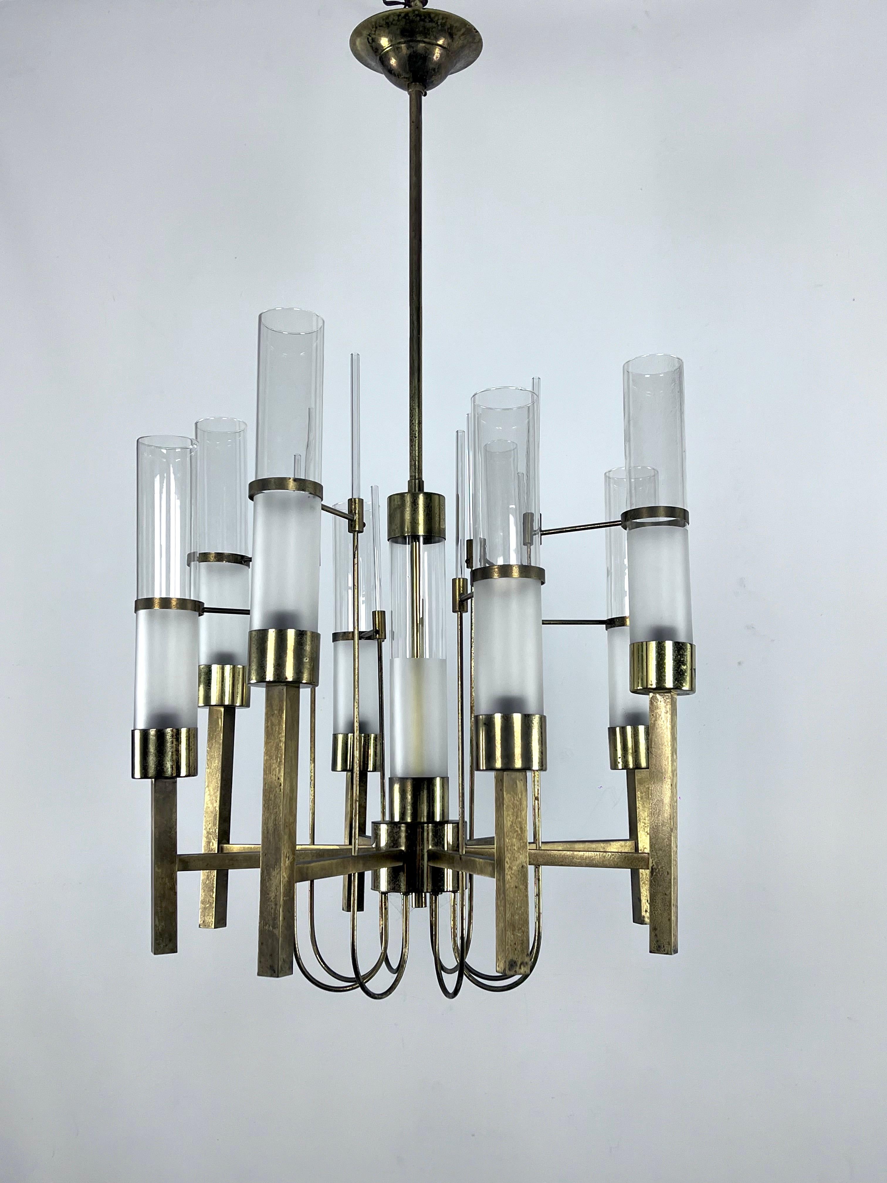 Italian Sciolari, eight arms brass and glass tube chandelier. Italy 1960s For Sale