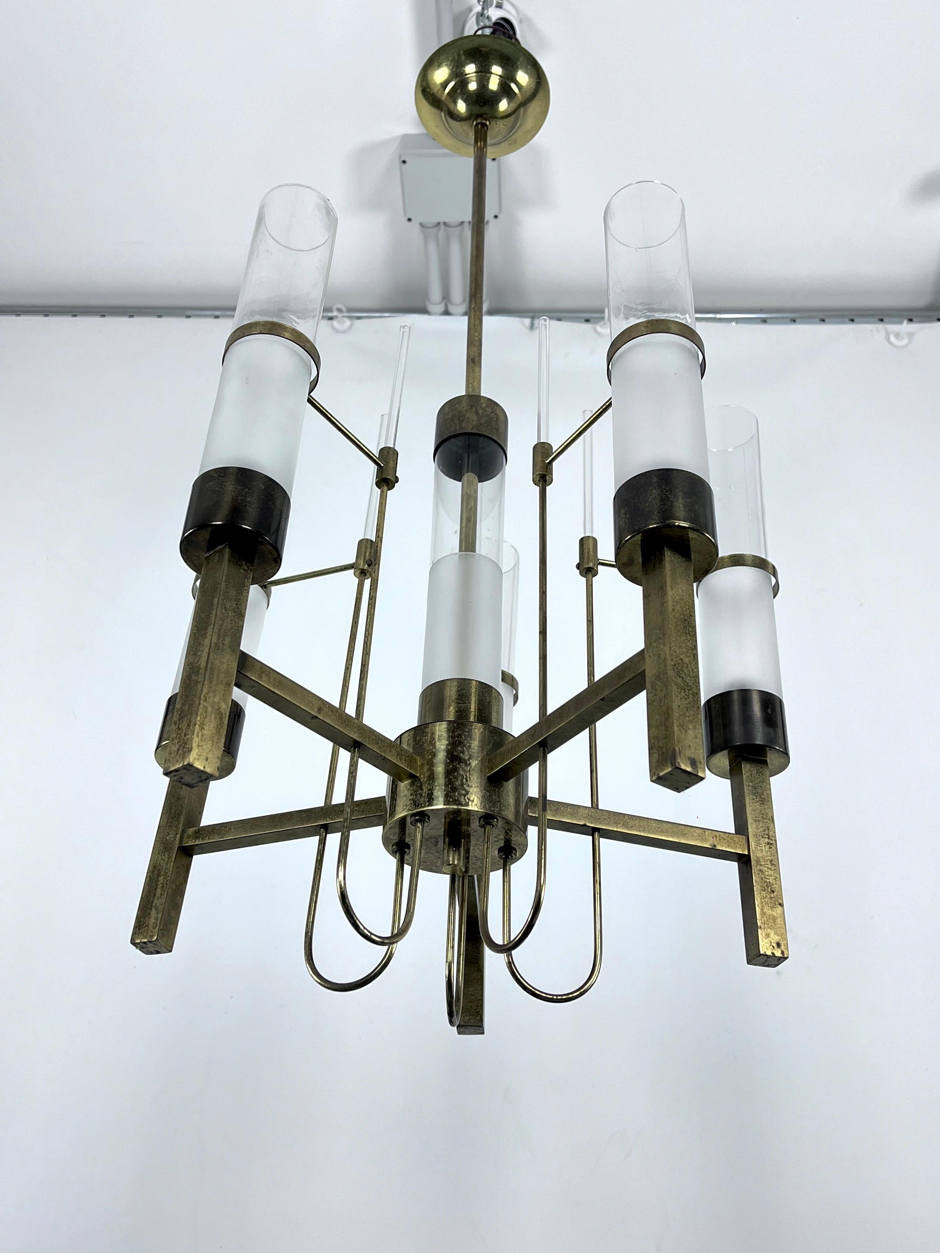 Sciolari, five arms brass and glass tube chandelier. Italy 1960s In Good Condition For Sale In Catania, CT