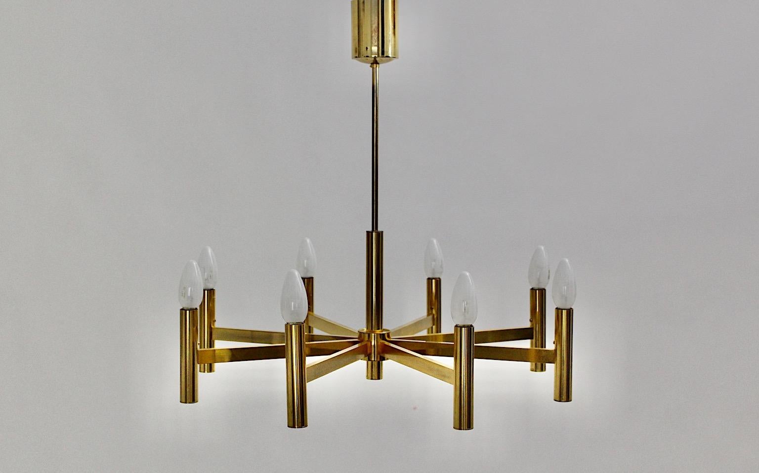 Italian Sciolari Gaetano Vintage Golden Metal Mid-Century Modern Chandelier, 1960s Italy For Sale