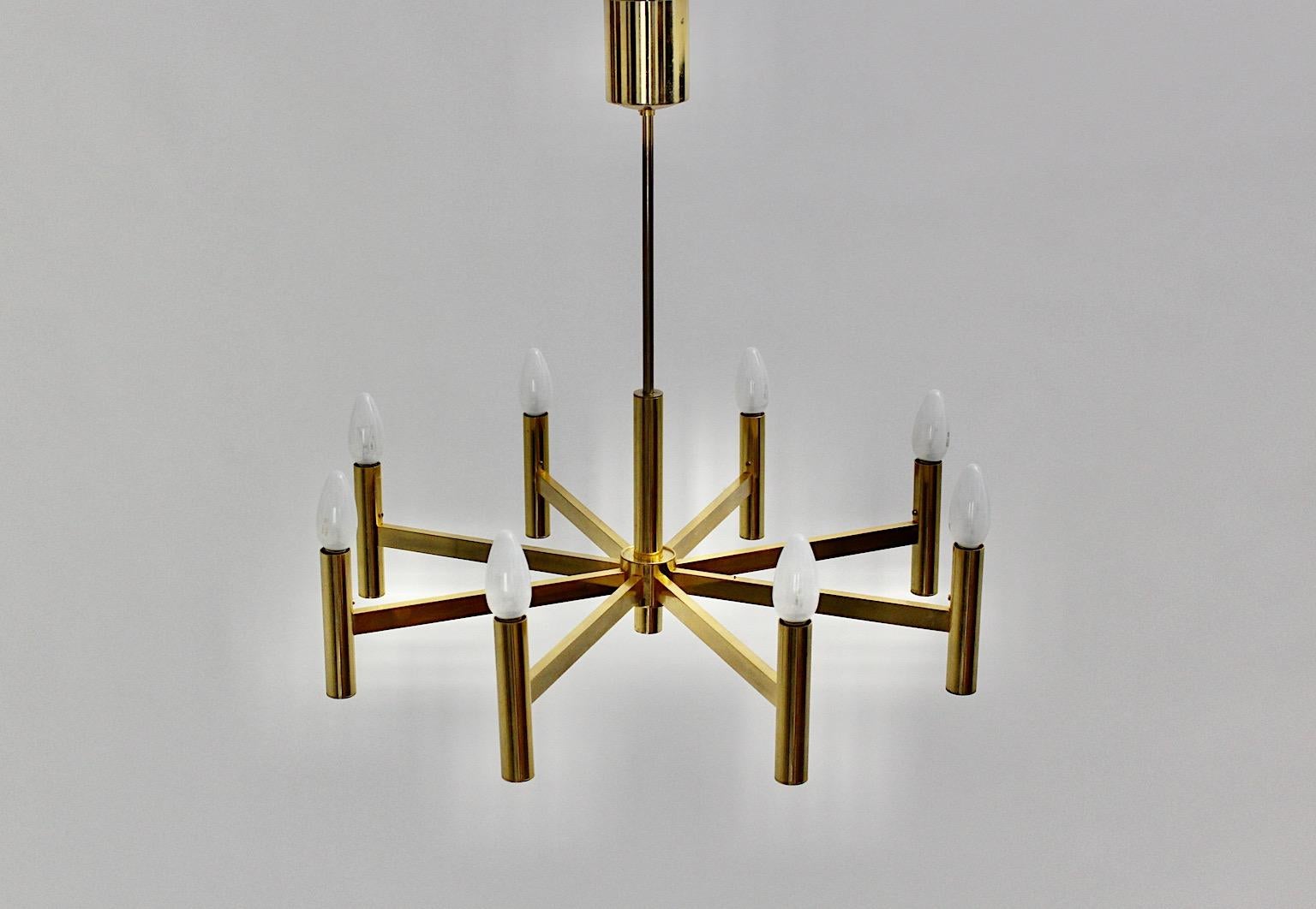 Sciolari Gaetano Vintage Golden Metal Mid-Century Modern Chandelier, 1960s Italy For Sale 3