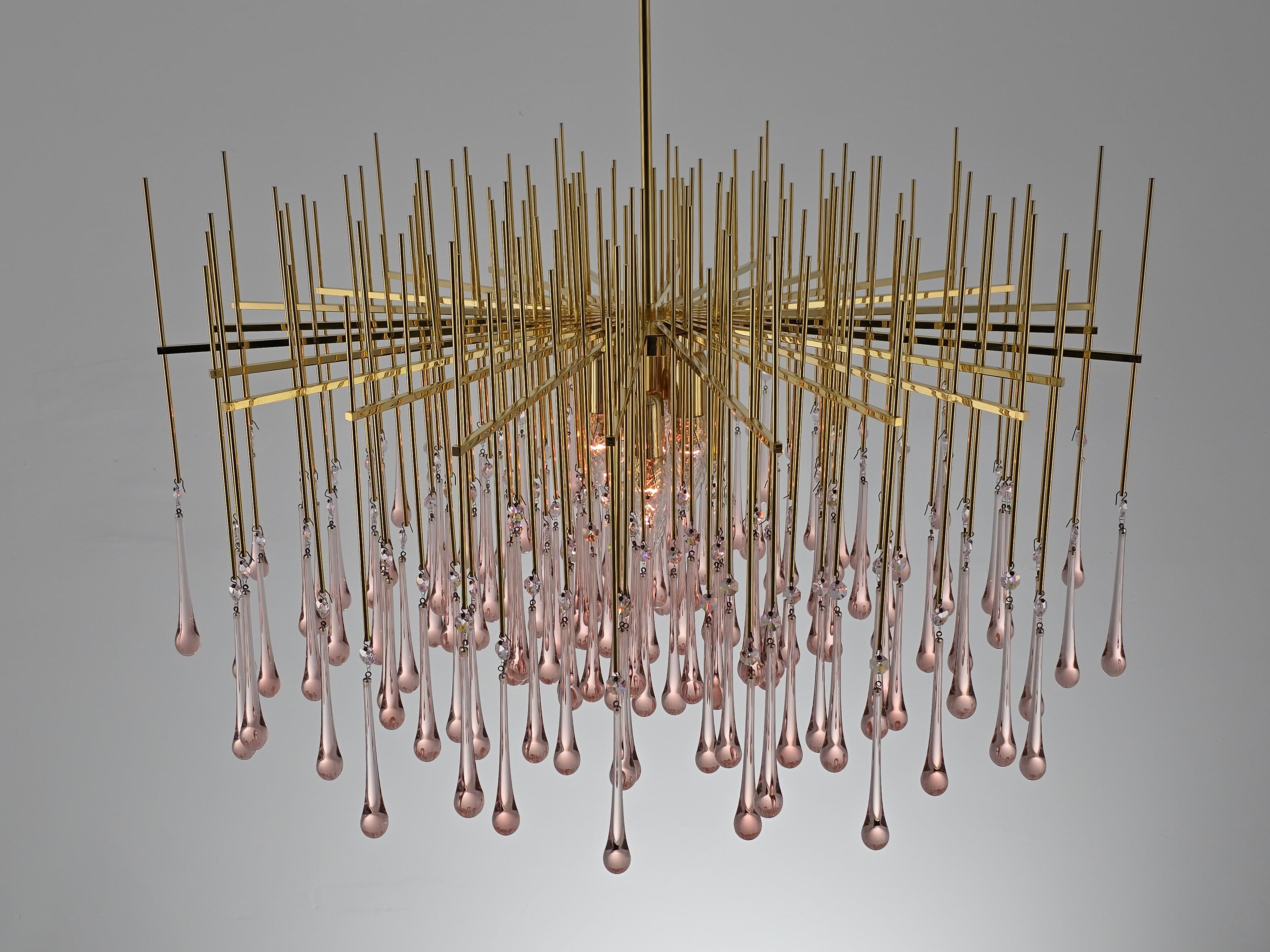 Italian Sciolari Gold Plated Brass Chandelier with 144 glass teardrop