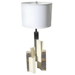 Sciolari Große skulpturale kubistische Tischlampe in Silber und Weiß, minimalistisch und Razionalistischer Stil, 1970