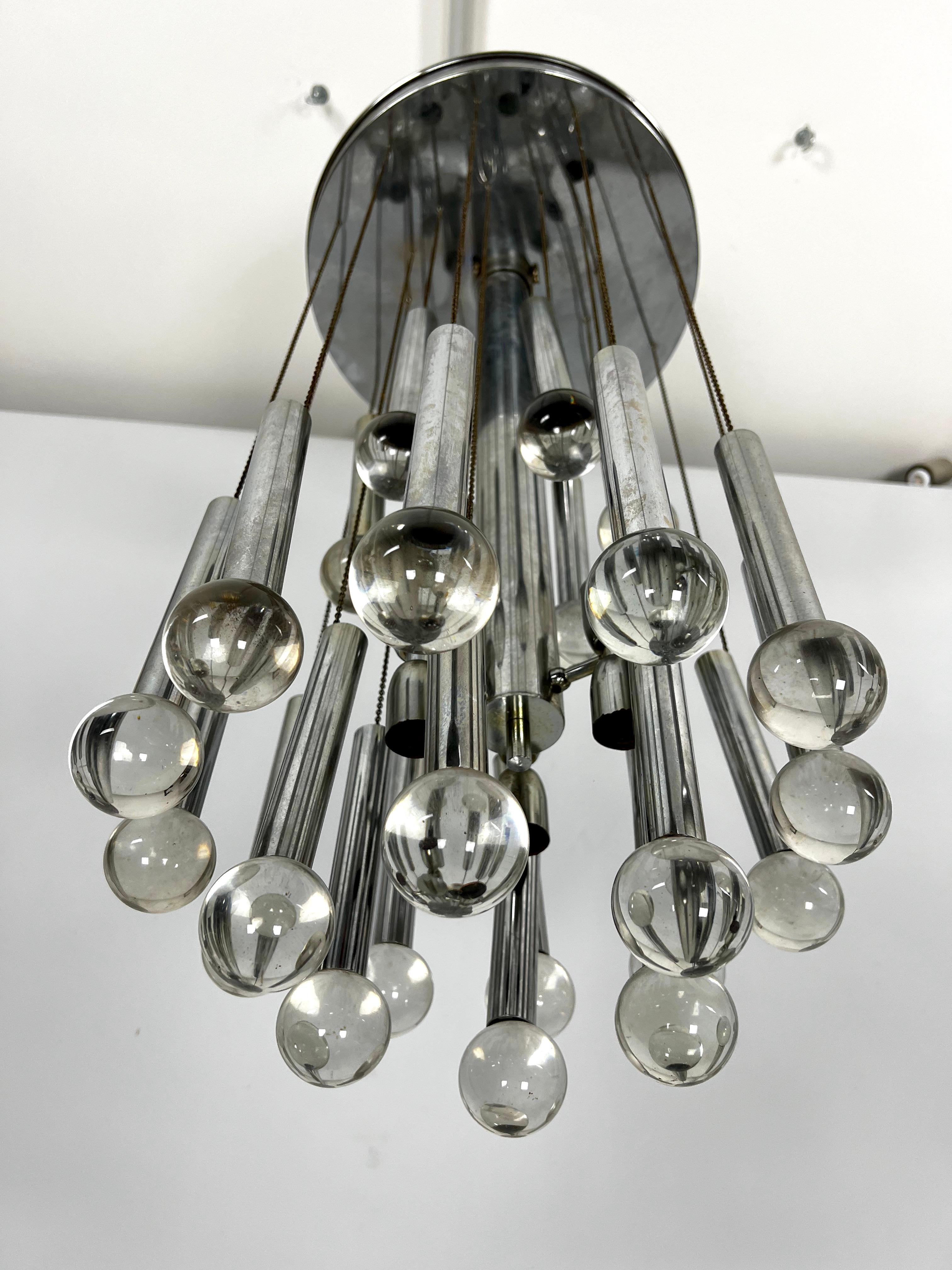 Sciolari, iconic glass sphere and chrome chandelier. Italy 1960s For Sale 3