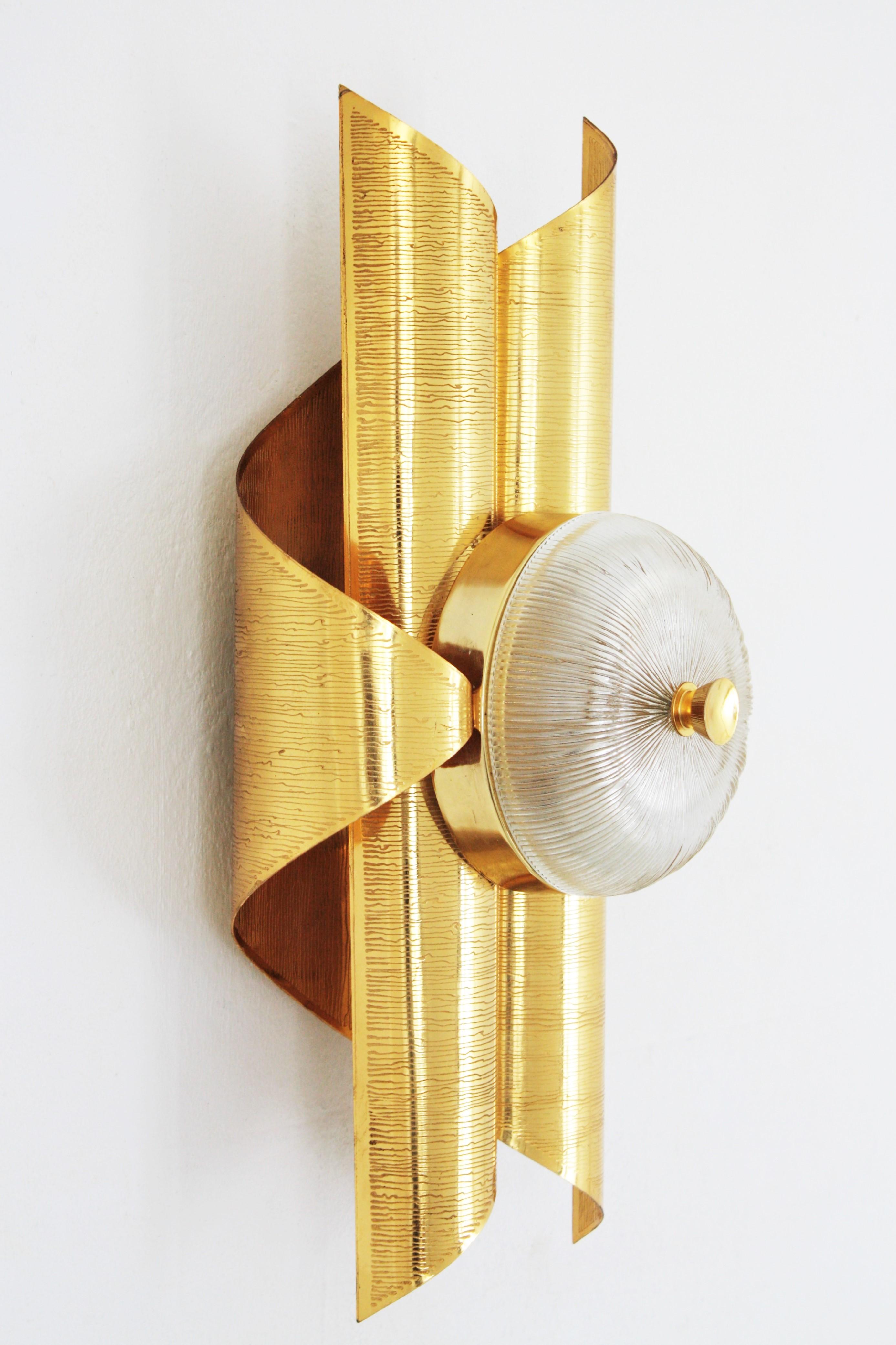 Sciolari Style Wall Sconce in Brass and Glass In Excellent Condition For Sale In Barcelona, ES
