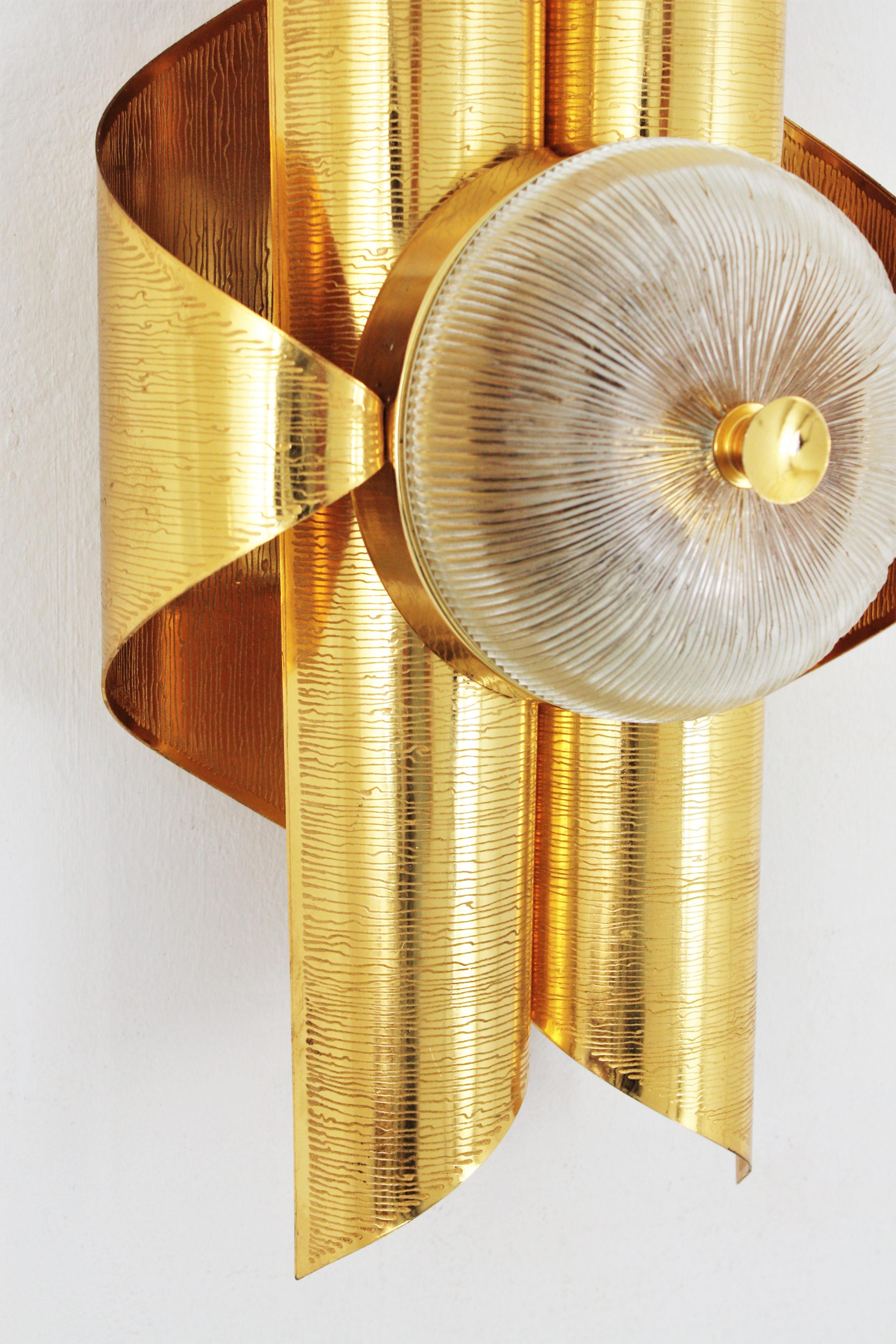 Sciolari Style Wall Sconce in Brass and Glass For Sale 2