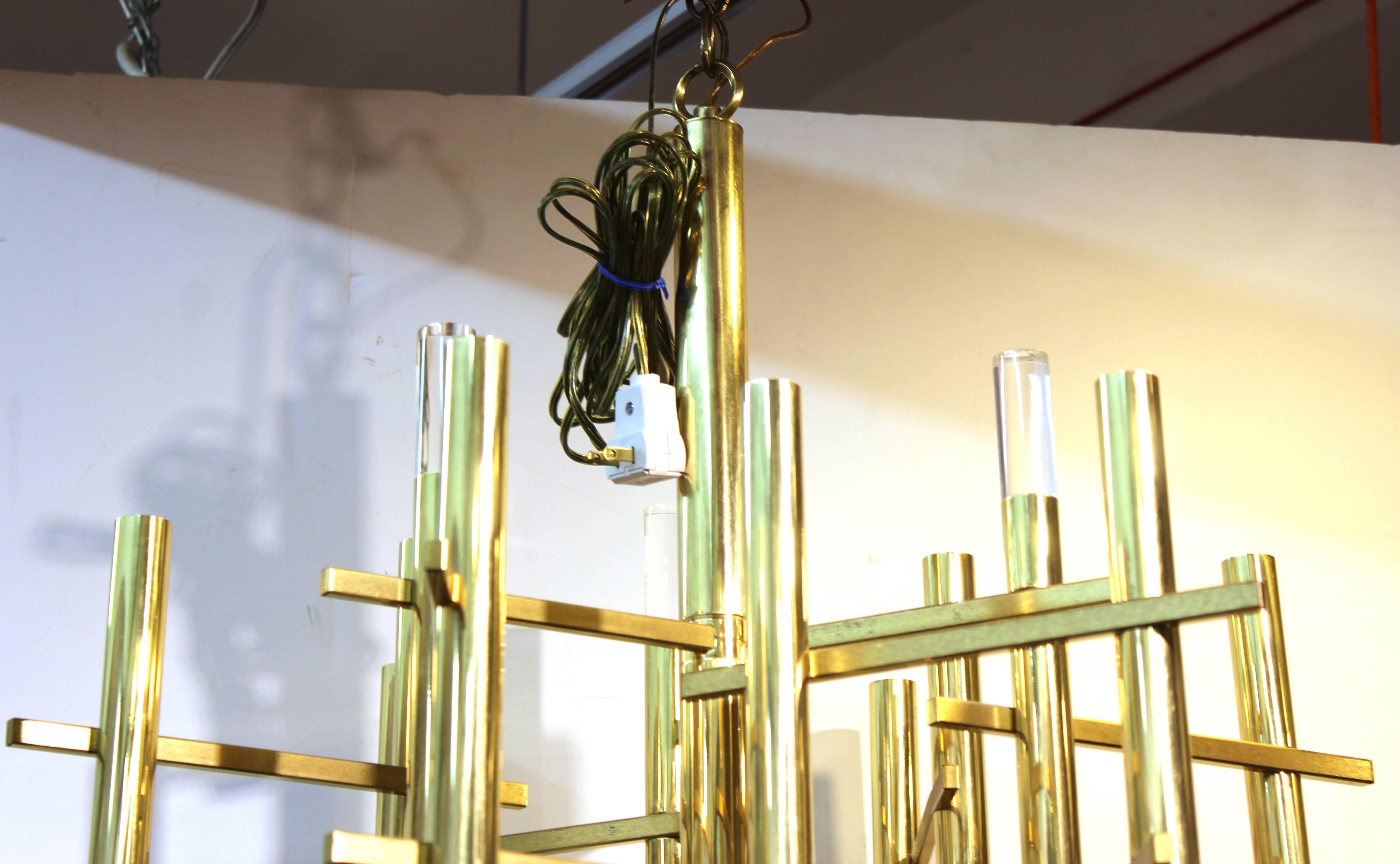 Mid-20th Century Sciolari Italian Atomic Era Chandelier in Polished Brass with Cylindrical Prisms