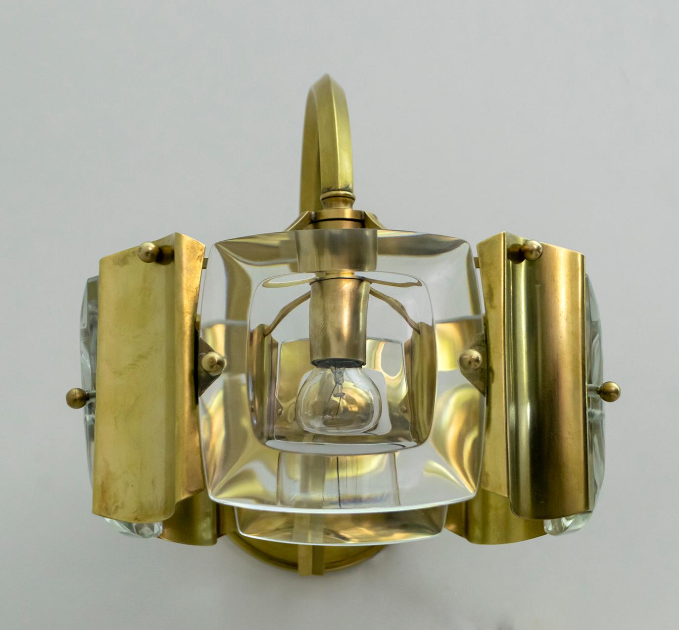 Sciolari Mid-Century Modern Italian Brass and Lenticular Glass Sconces, Pair 4