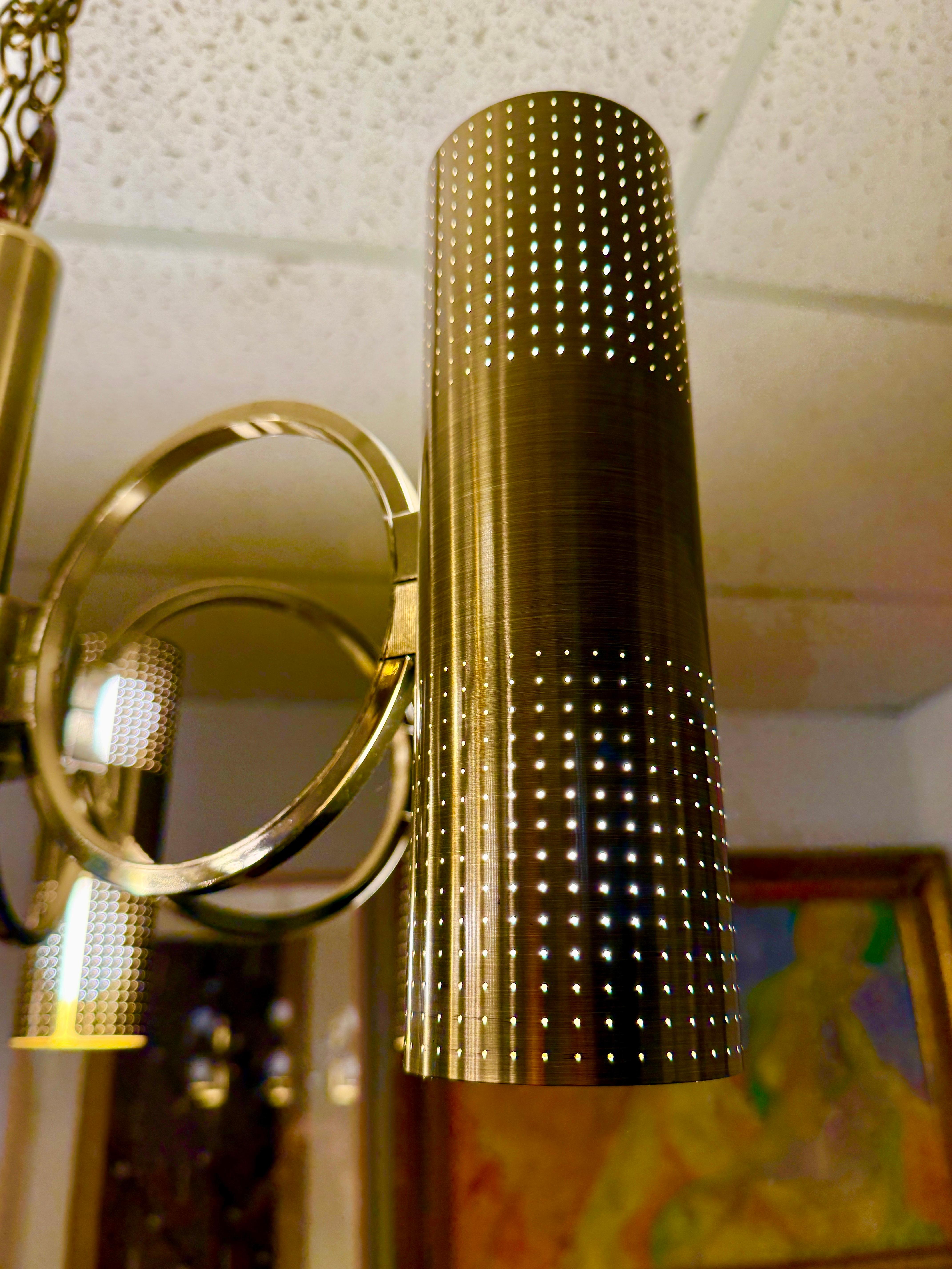 Laiton Sciolari Perforated Brass 12-Light Chandelier en vente
