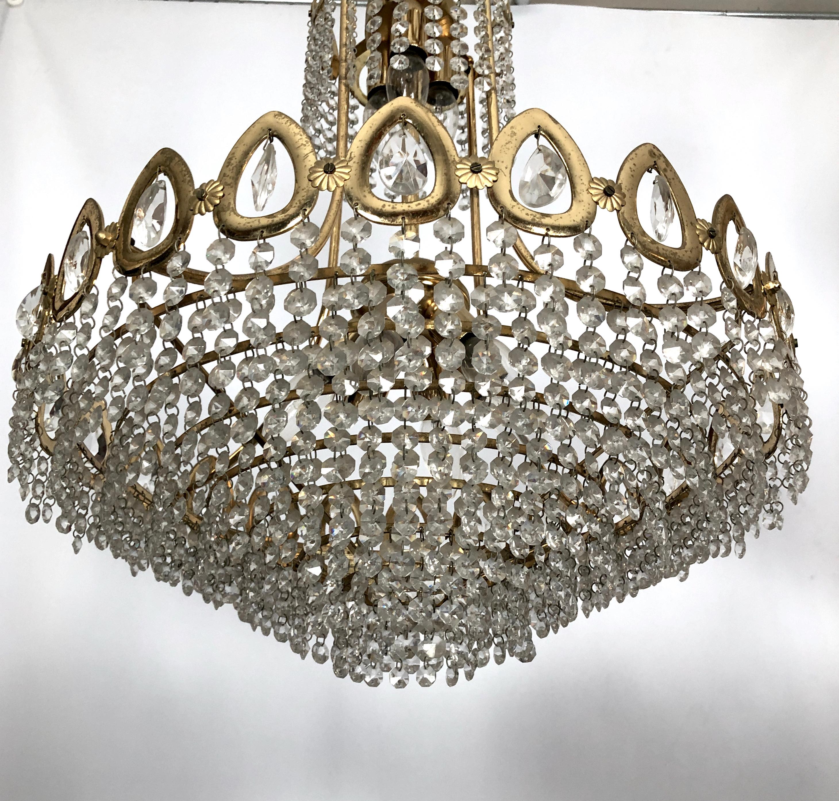 Sciolari, Set of Two Gild and Crystal Chandeliers from 70s For Sale 2
