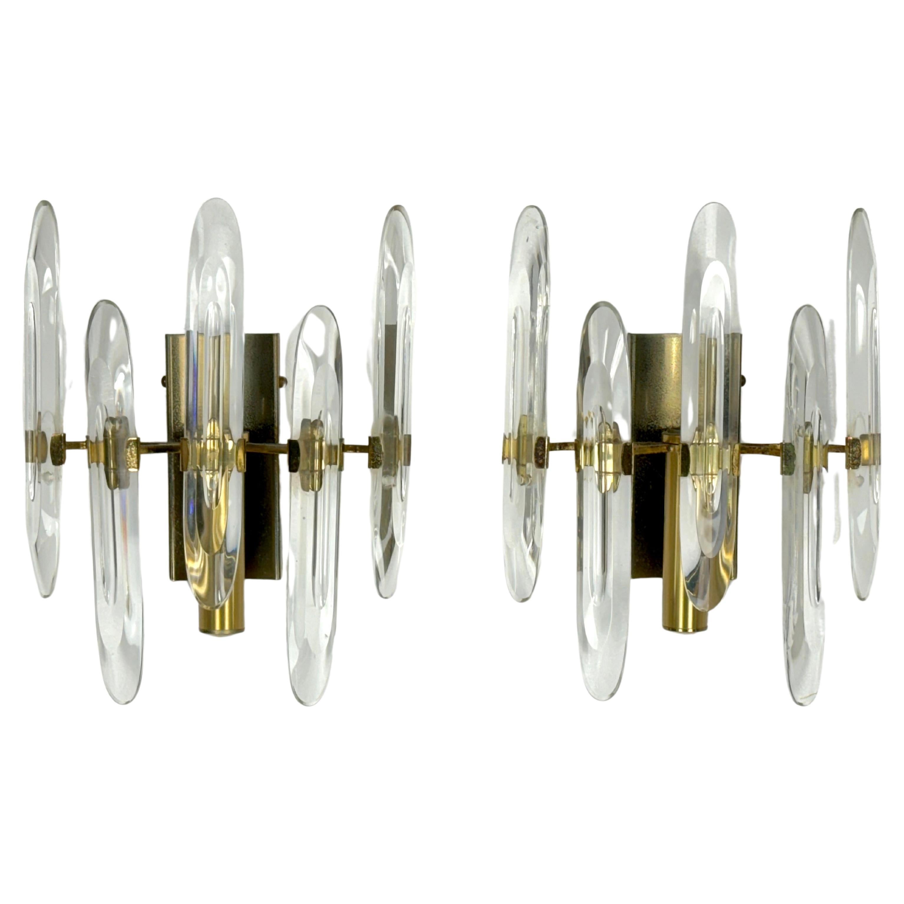 Sciolari, set of two large sconces in glass and gilded brass. Italy 1970s