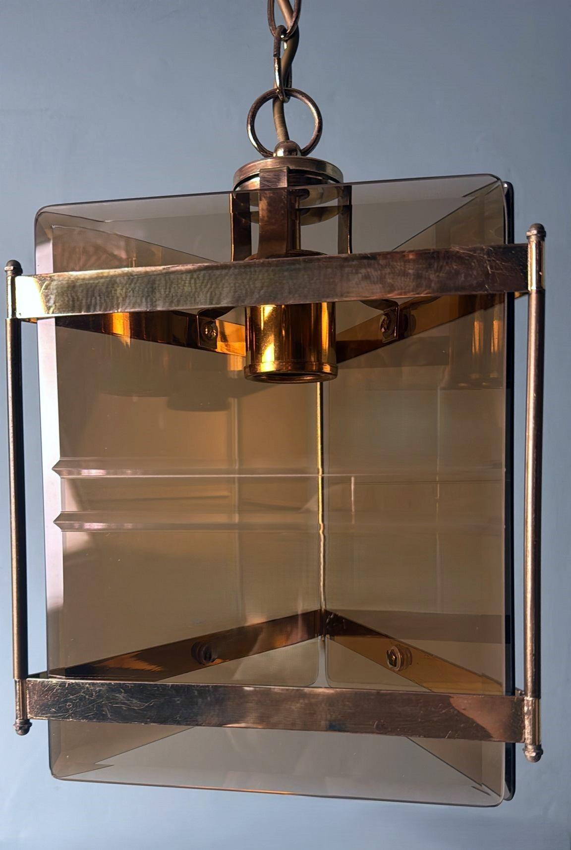 20th Century Sciolari Stile Italian modernist brass chandelier with smoked ground glass For Sale