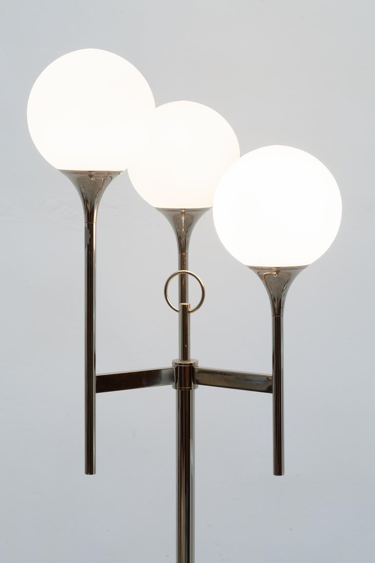 Mid-Century Modern Sciolari Trumpet Three Opal Globes Floor-lamp, 1970s, Italy For Sale