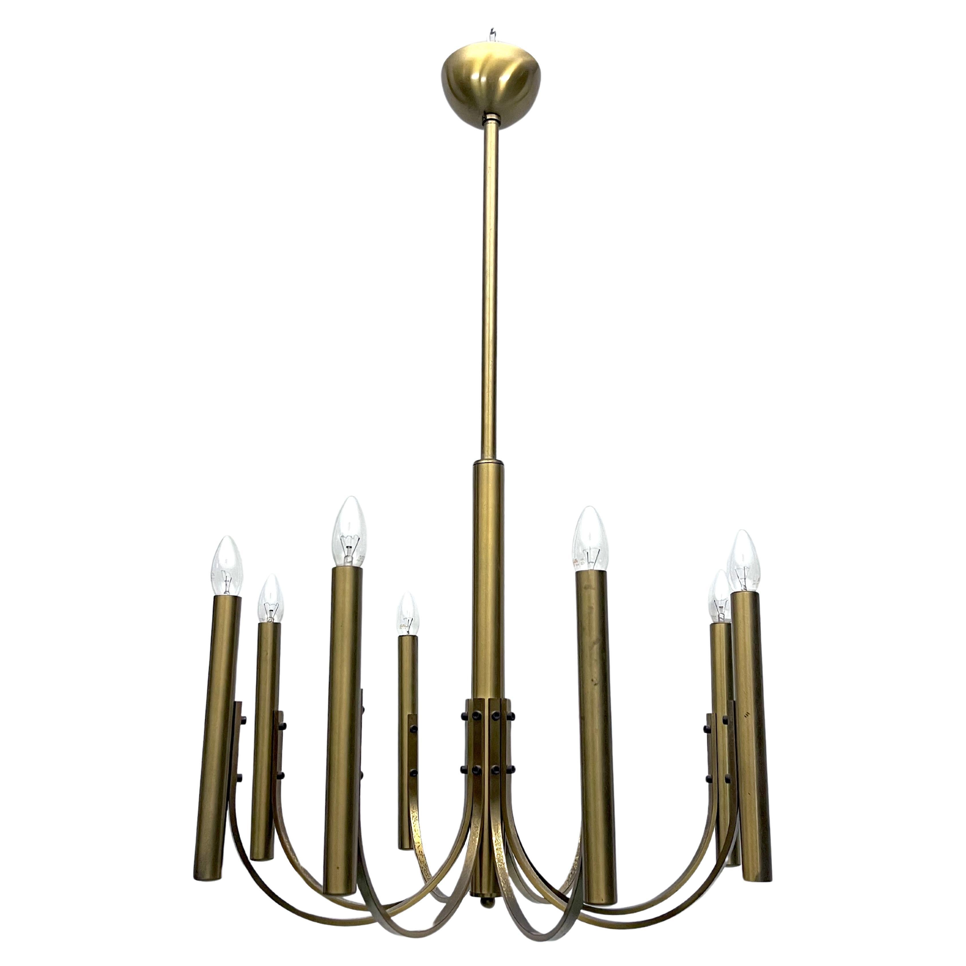 Sciolari, Vintage Italian large 8 lights brass chandelier. 1970s For Sale