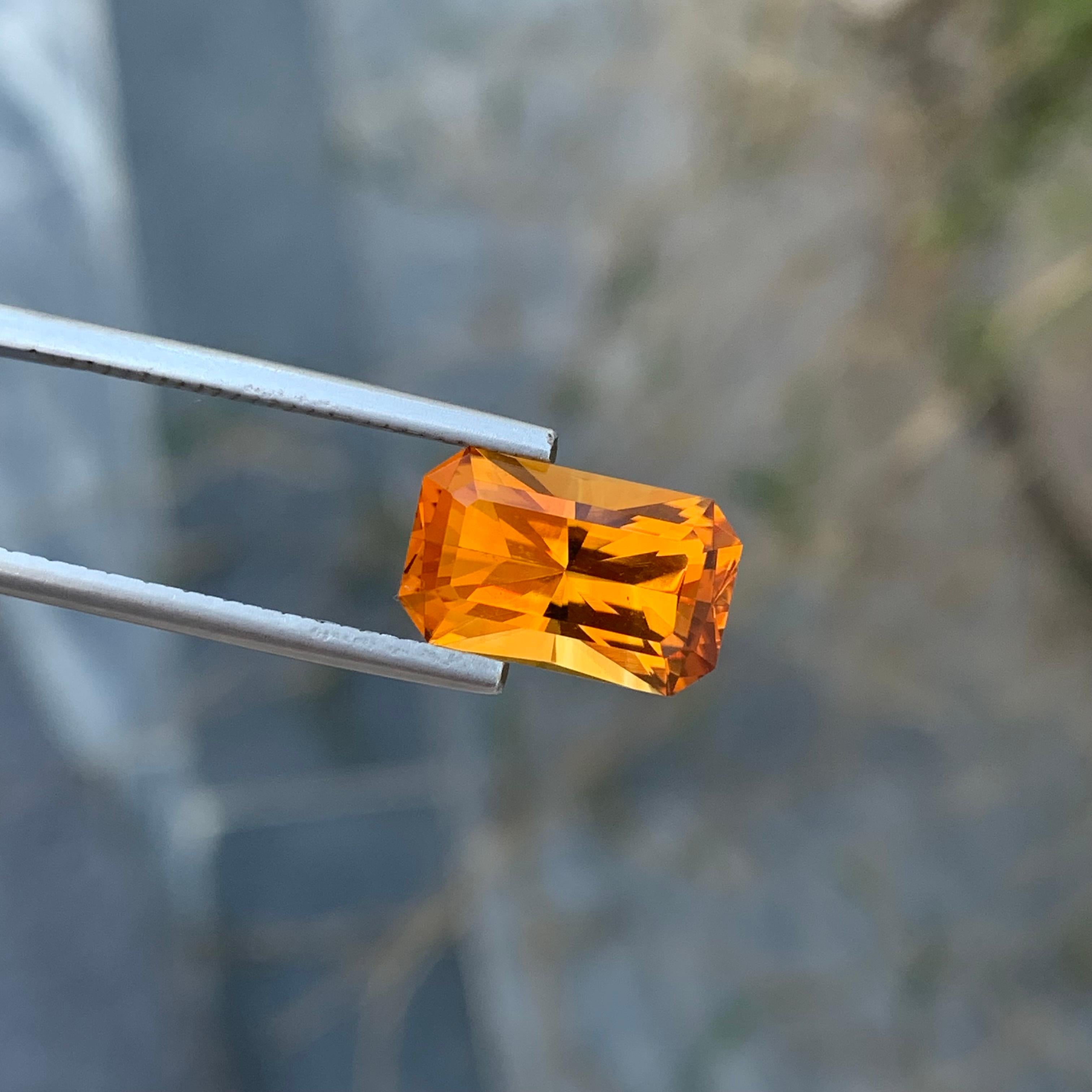 Scissor Cut 4.25 Carats Natural Loose Orange Madeira Mandarin Citrine Ring Gem In New Condition For Sale In Peshawar, PK
