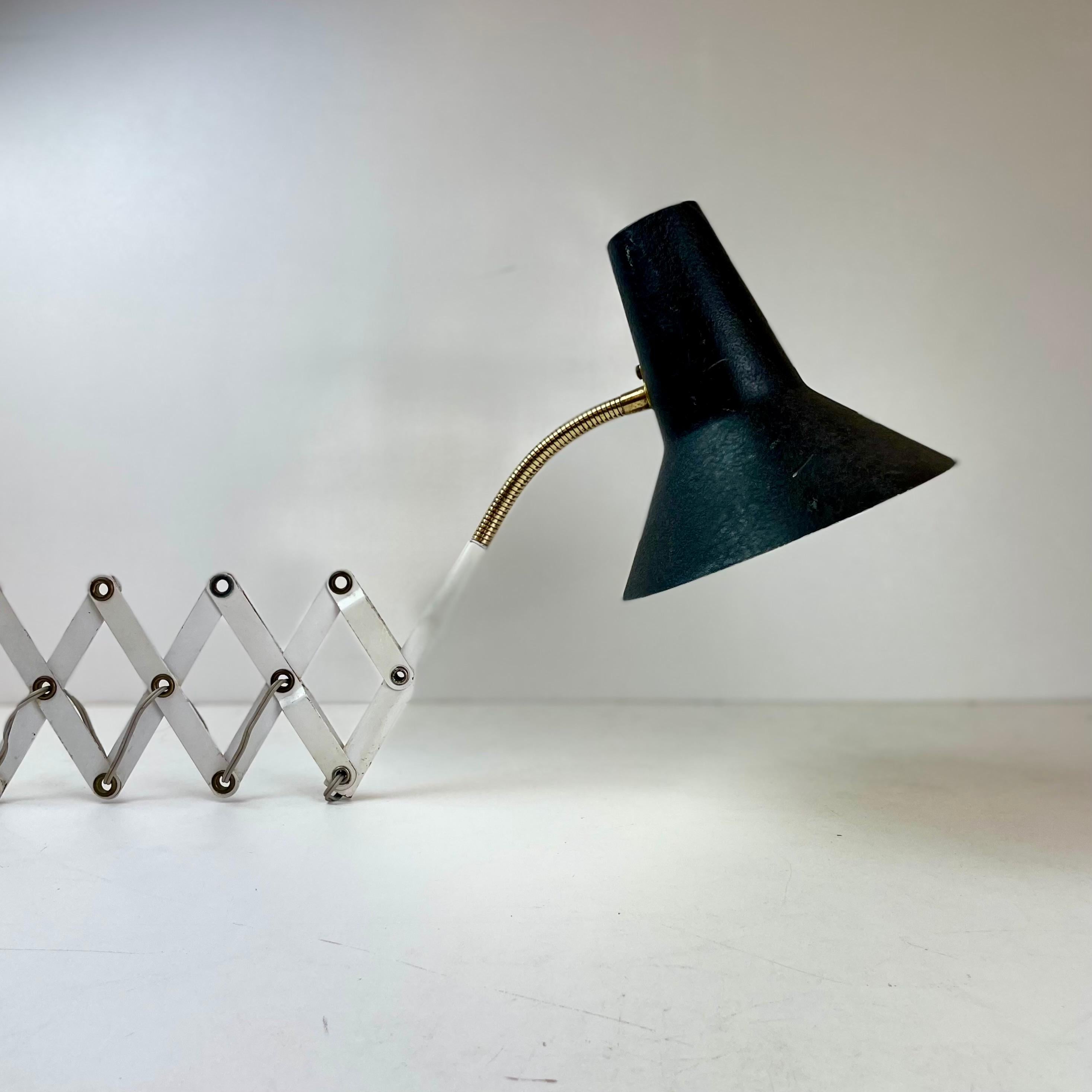 Lámpara de pared de tijera att. a Hala Zeist, años 60 en venta 6