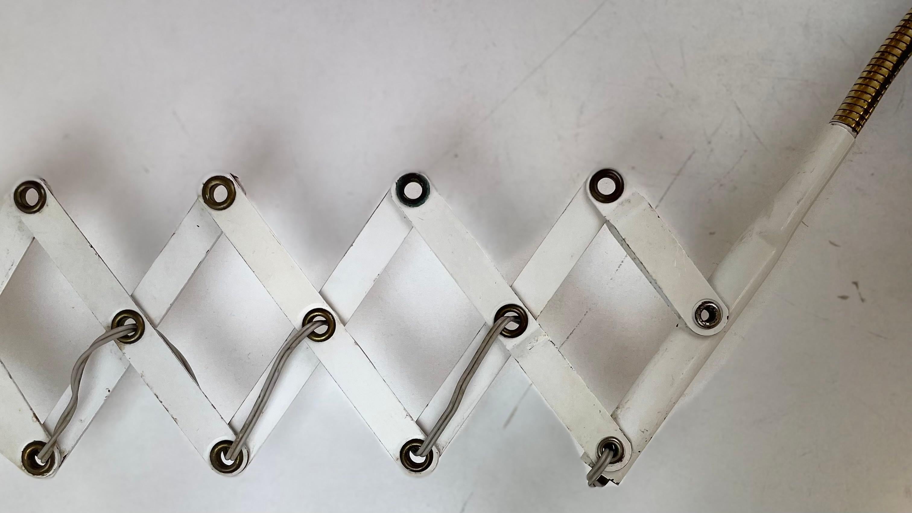 Lámpara de pared de tijera att. a Hala Zeist, años 60 en Bastante bueno estado para la venta en Brussel, BE