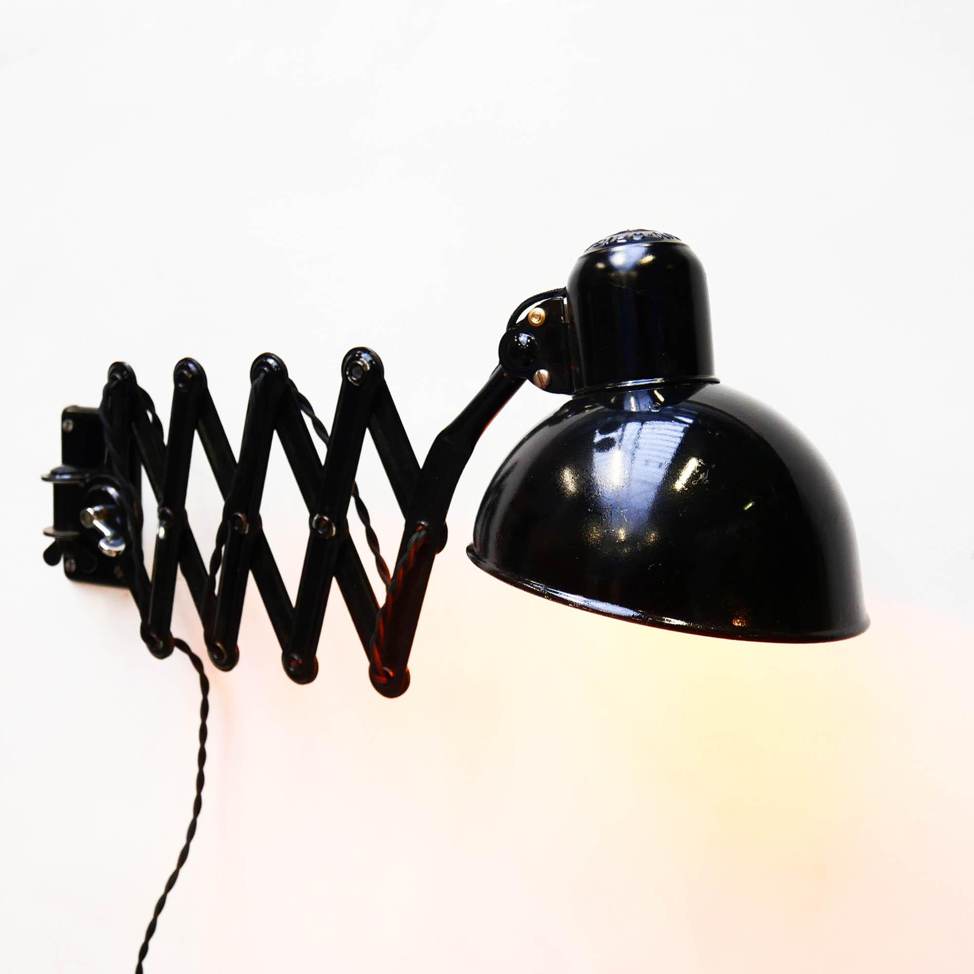 Scissor Wall Lamp Kaiser Idell by Dell Black, Germany, circa 1930-1939 In Good Condition In Saint Ouen, FR