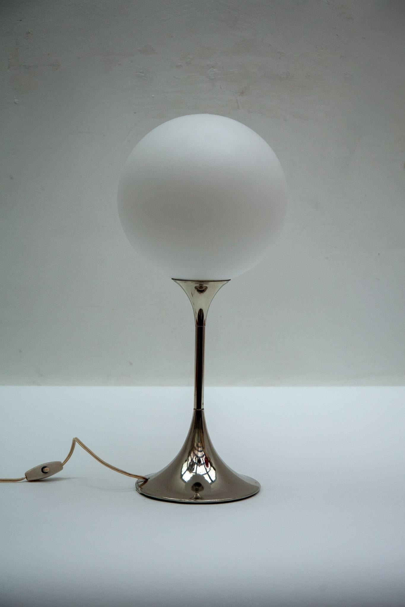 Mid-Century Modern Scolari White Opal Globe Table Lamp For Sale
