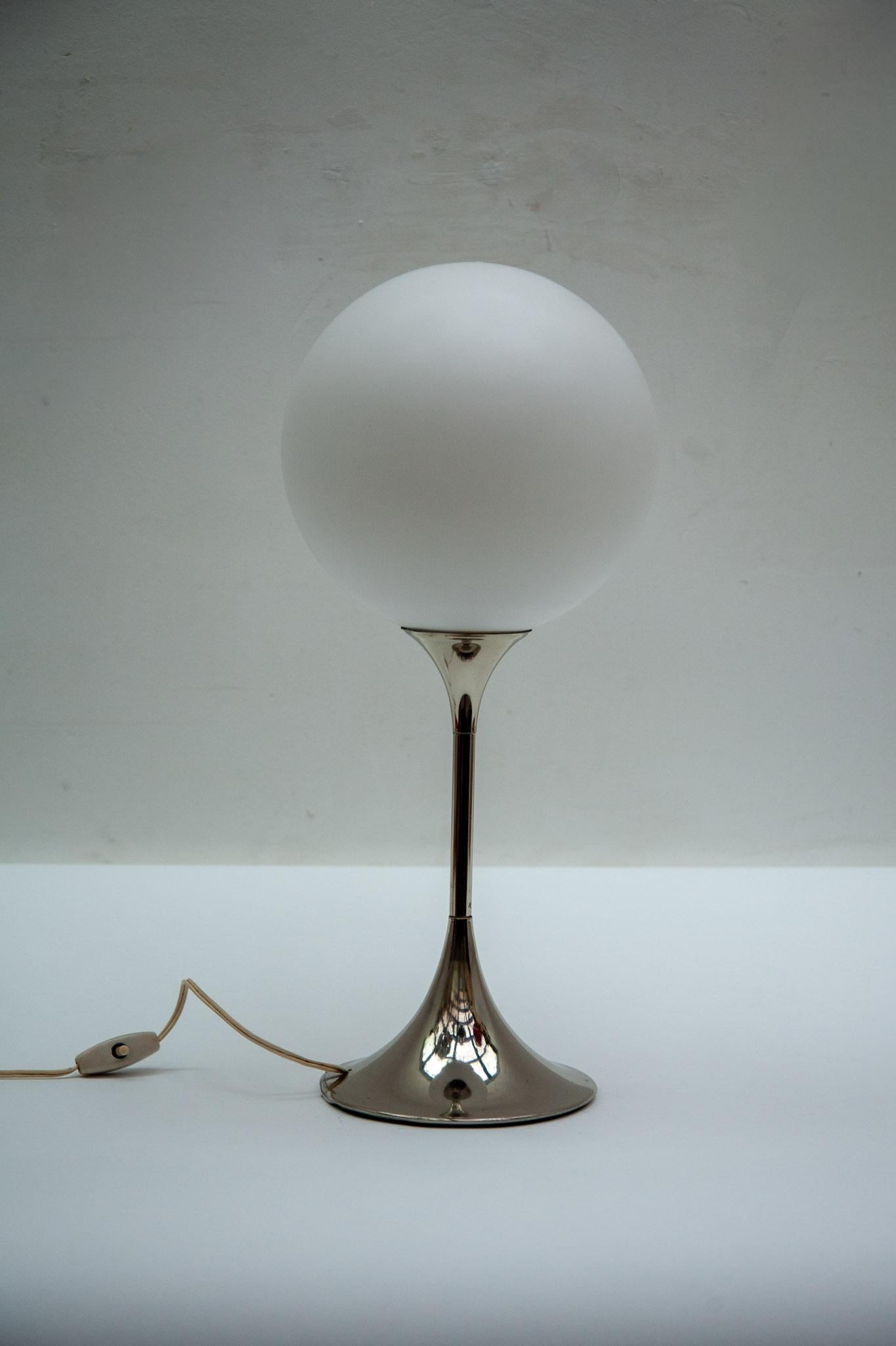Italian Scolari White Opal Globe Table Lamp For Sale