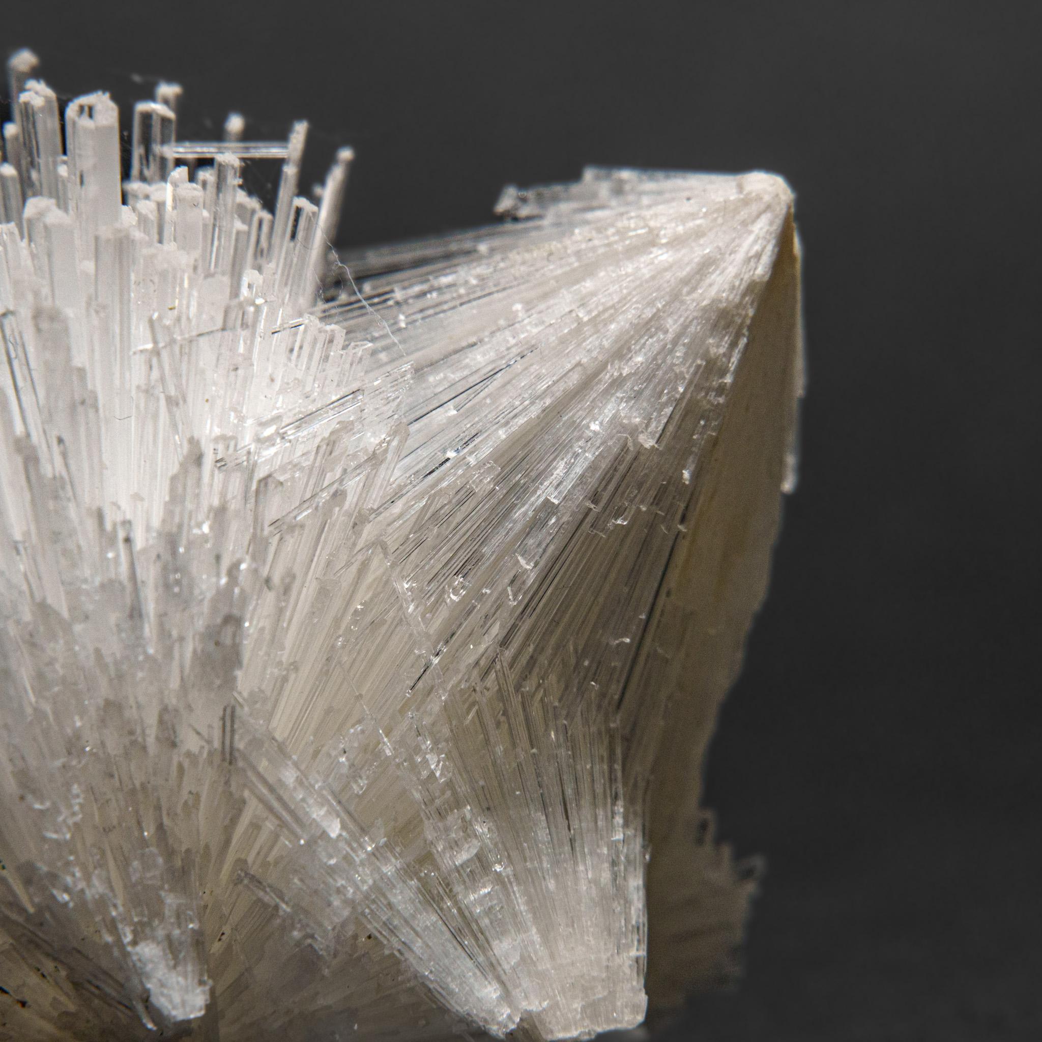 Scolecite dal distretto di Nasik, Maharashtra, India (220 grammi) in vendita 1