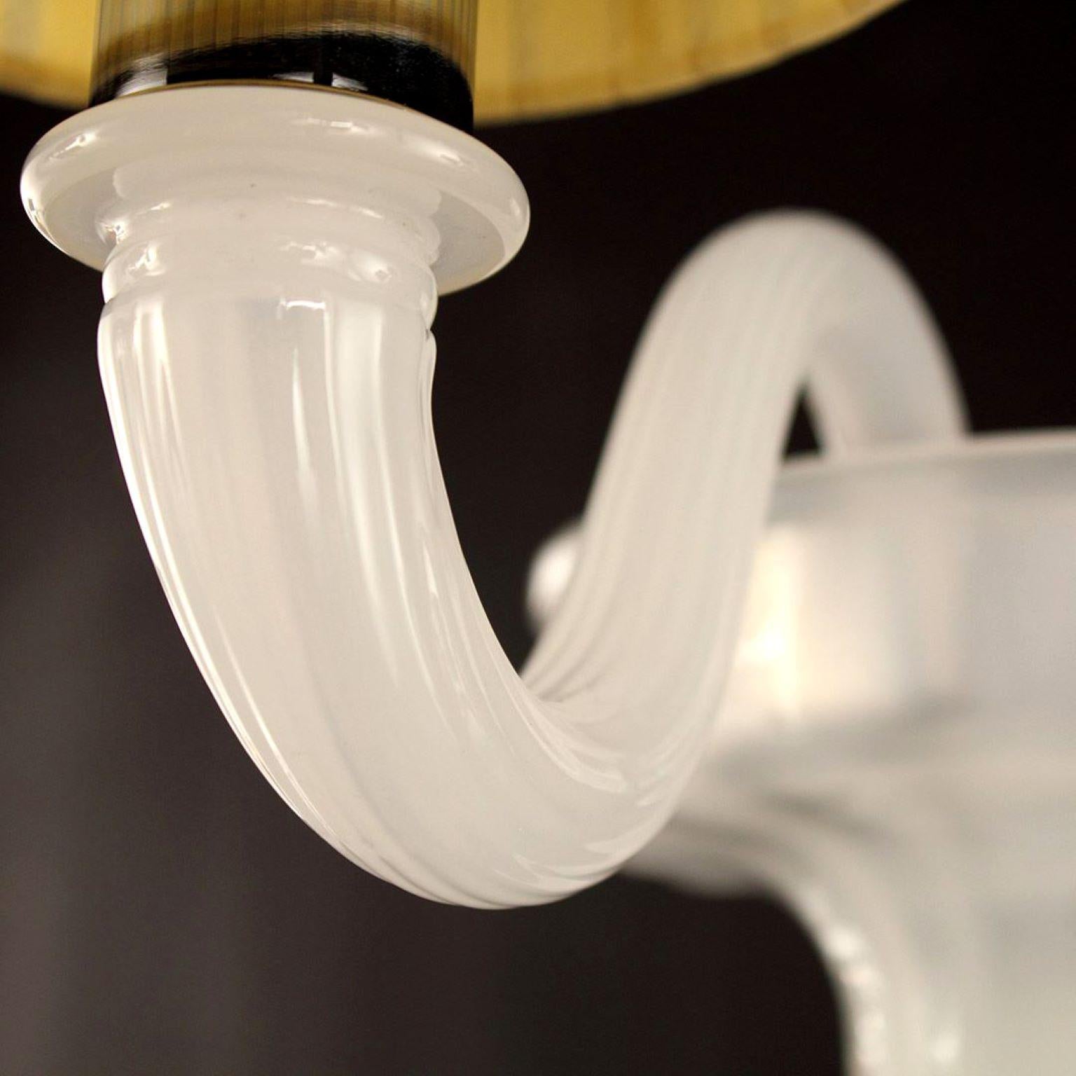 Wandleuchter, 1 Arm, Seiden Muranoglas, zentraler Bernstein-Lampenschirm aus Glas von Multiforme (Sonstiges) im Angebot
