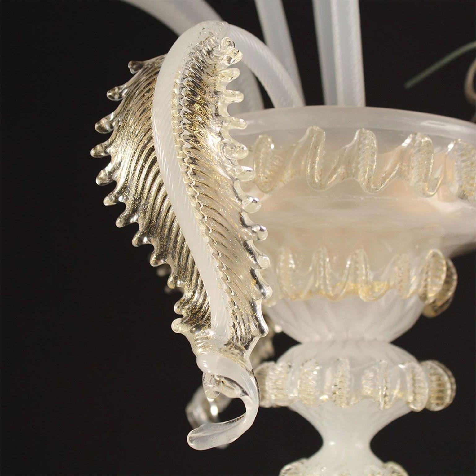 Sconce 1 Arm, White Silk Murano Glass Gold Details by Multiforme in stock In New Condition For Sale In Trebaseleghe, IT