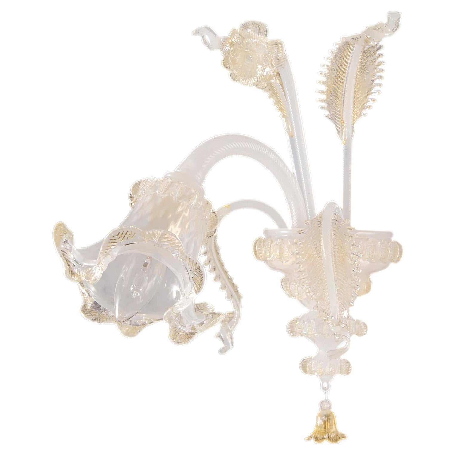 Sconce 1 Arm, White Silk Murano Glass Gold Details by Multiforme in stock For Sale